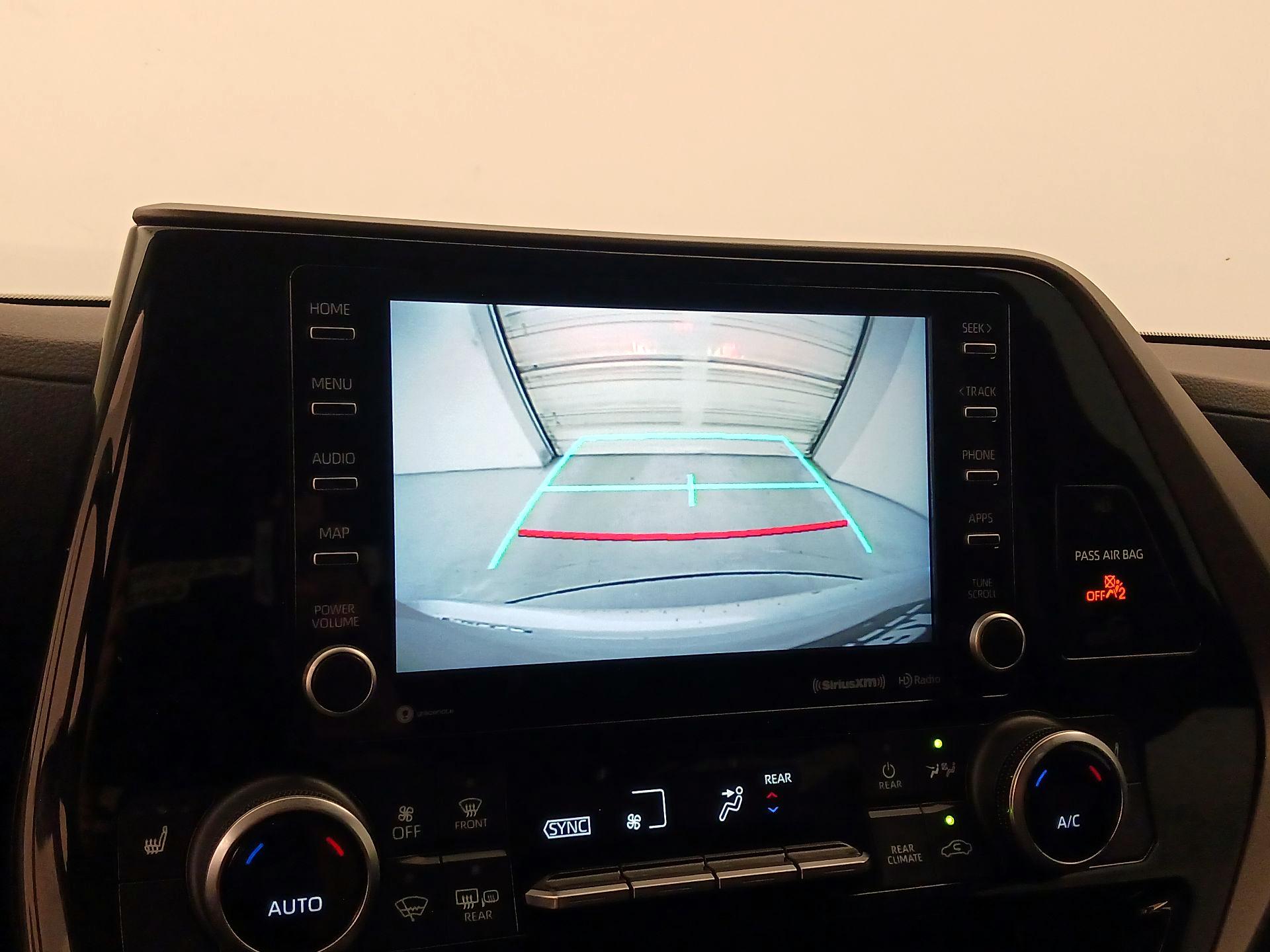 Thumbnail: 2022 Toyota Highlander - 14