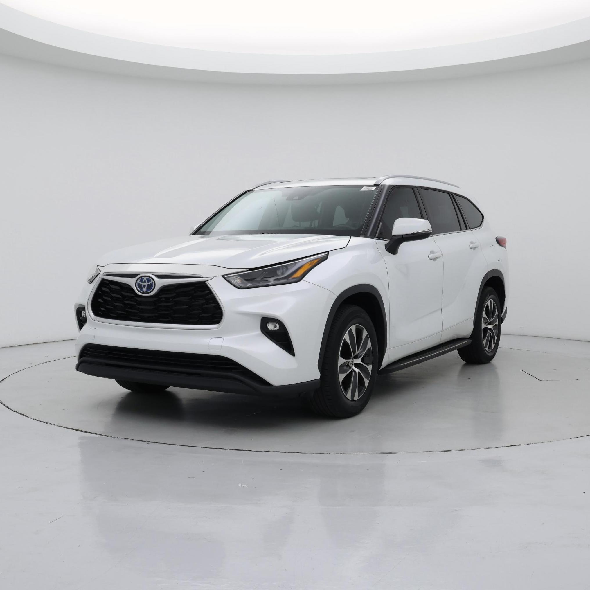 Thumbnail: 2022 Toyota Highlander - 4