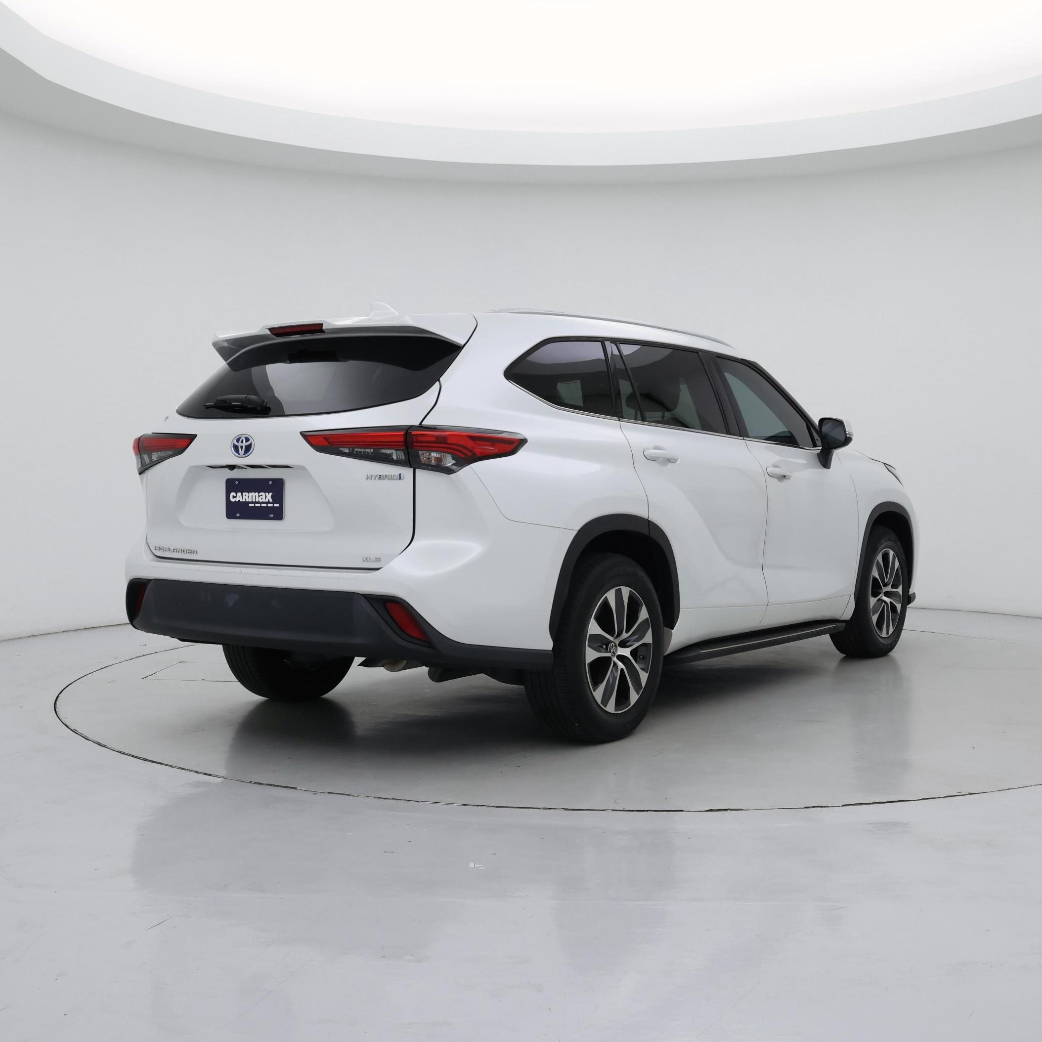 Thumbnail: 2022 Toyota Highlander - 8