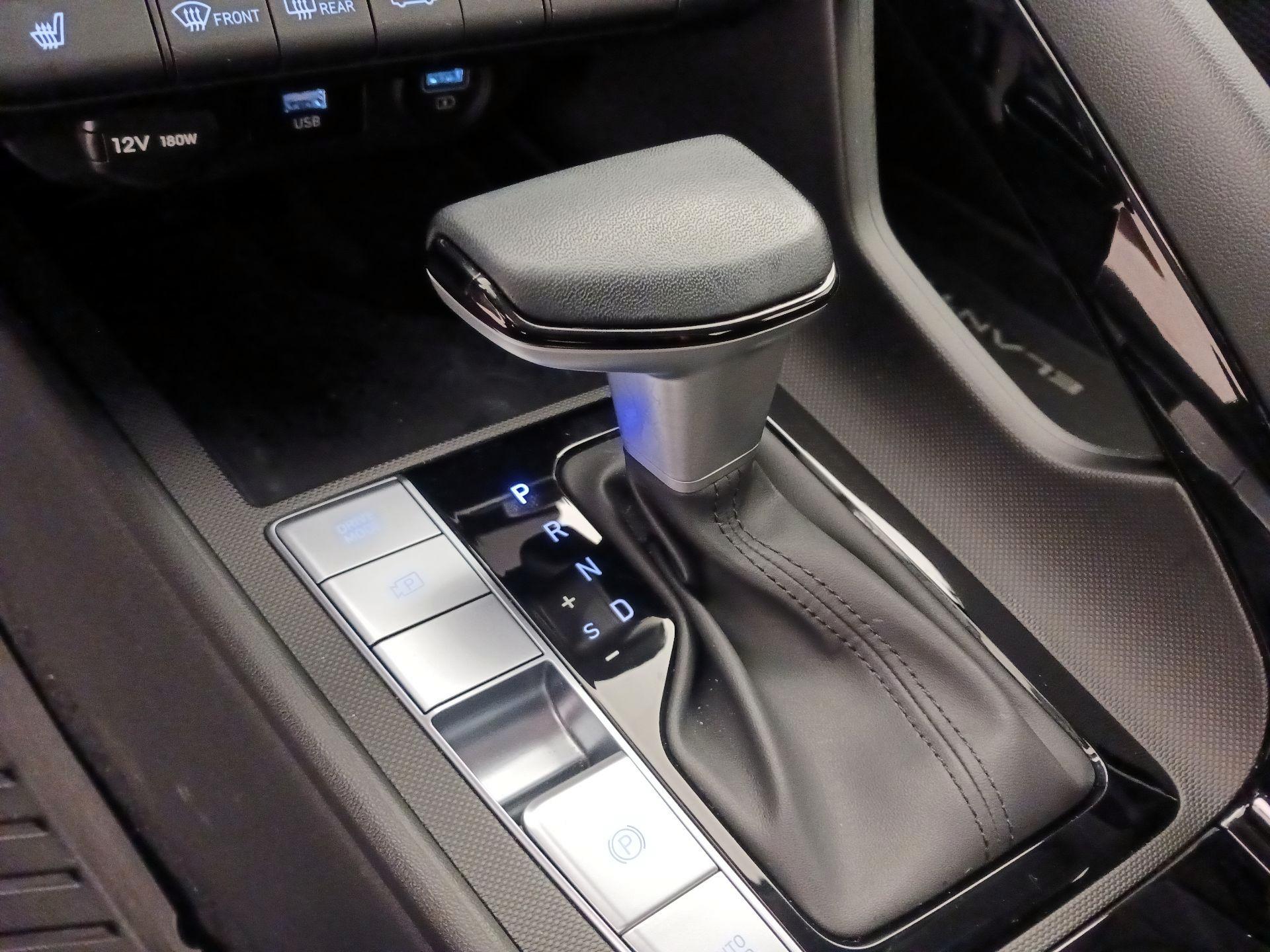 Thumbnail: 2023 Hyundai Elantra - 18