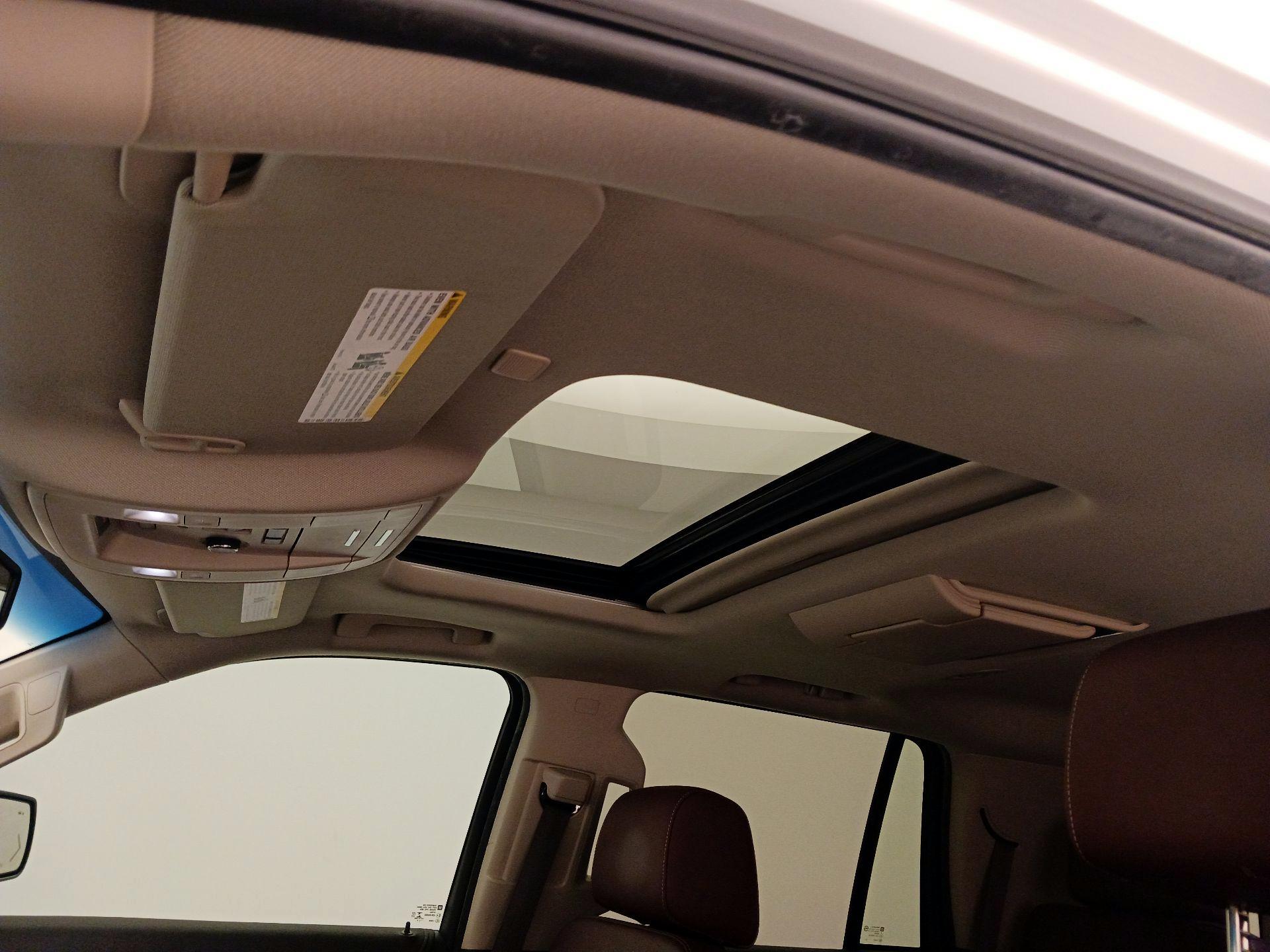 Thumbnail: 2019 Chevrolet Tahoe - 20