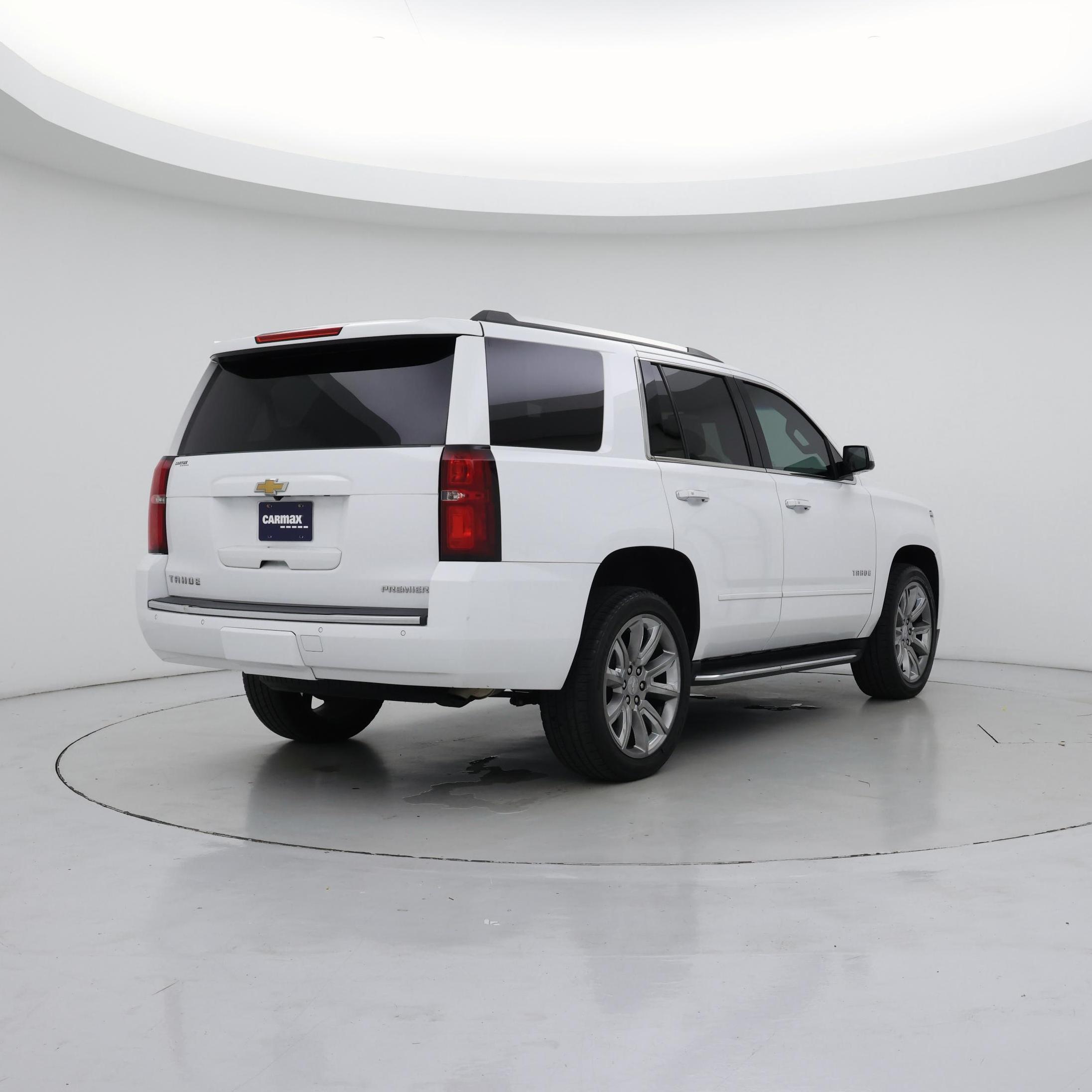 Thumbnail: 2019 Chevrolet Tahoe - 8