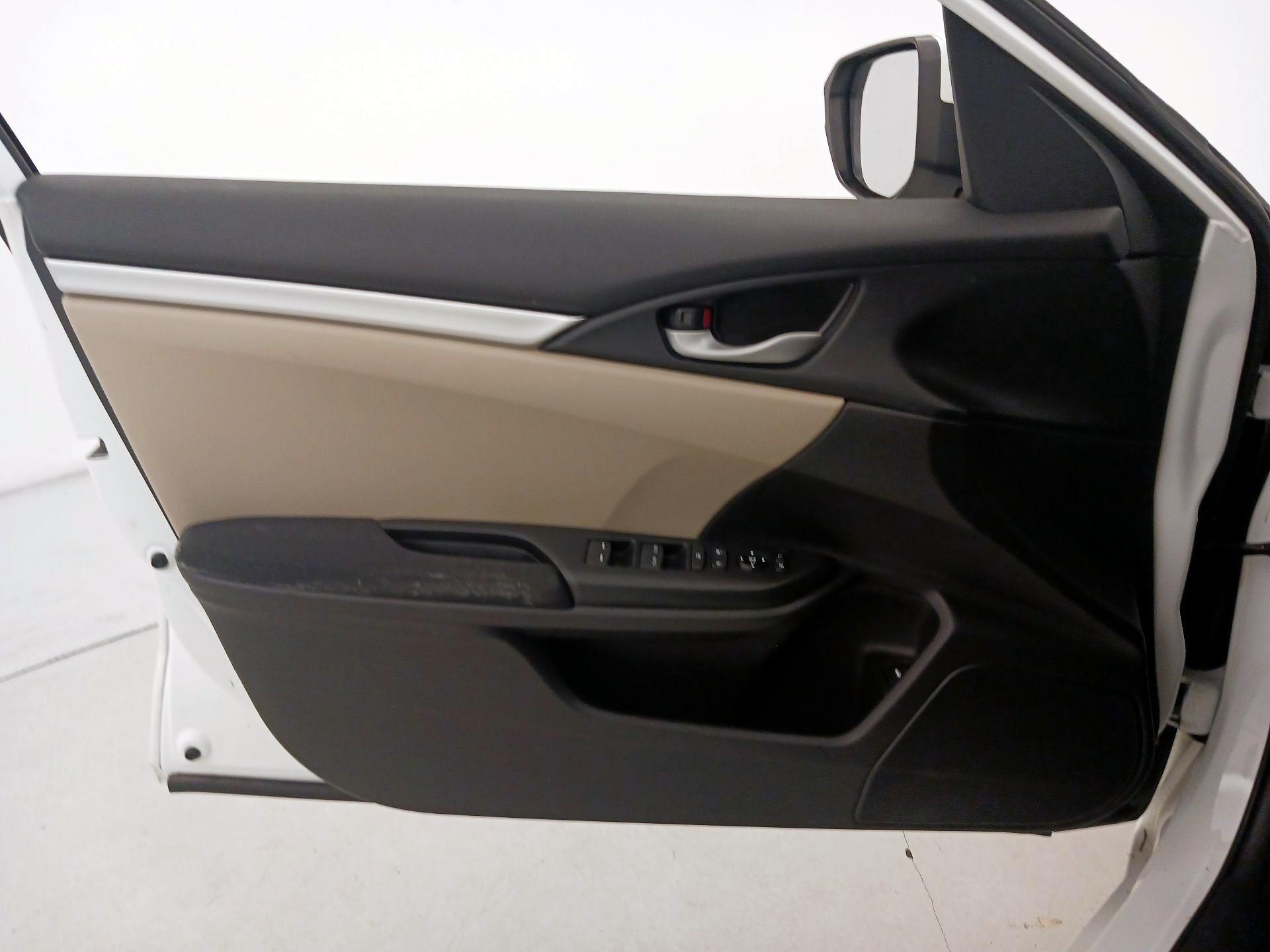 Thumbnail: 2017 Honda Civic - 10