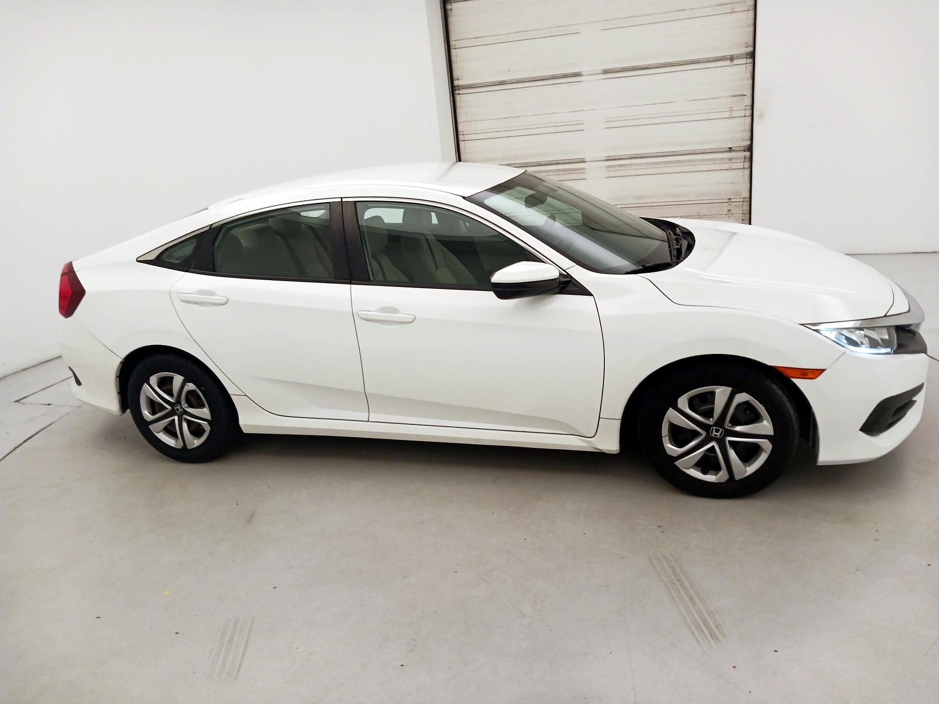 Thumbnail: 2017 Honda Civic - 4