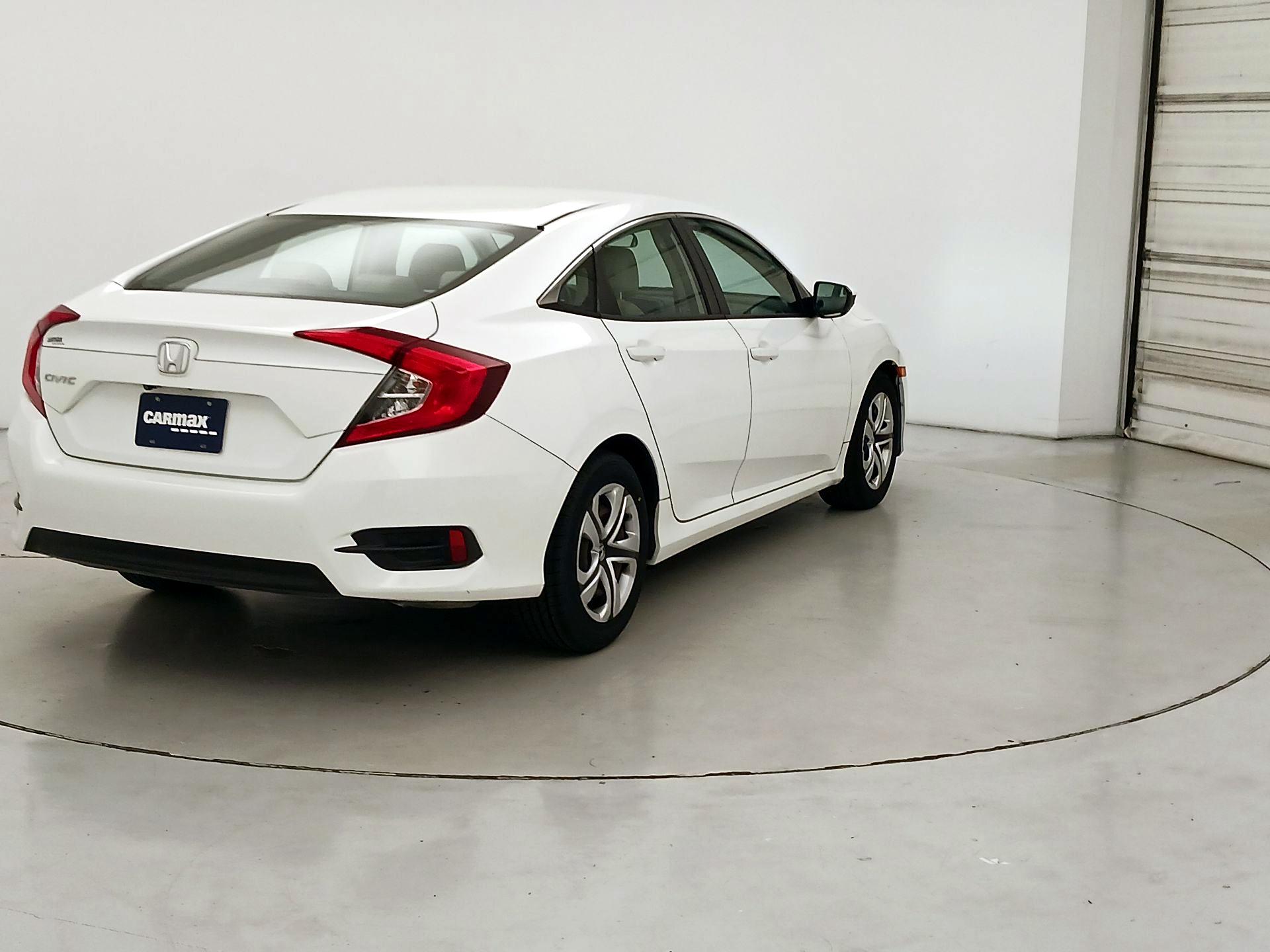 Thumbnail: 2017 Honda Civic - 5