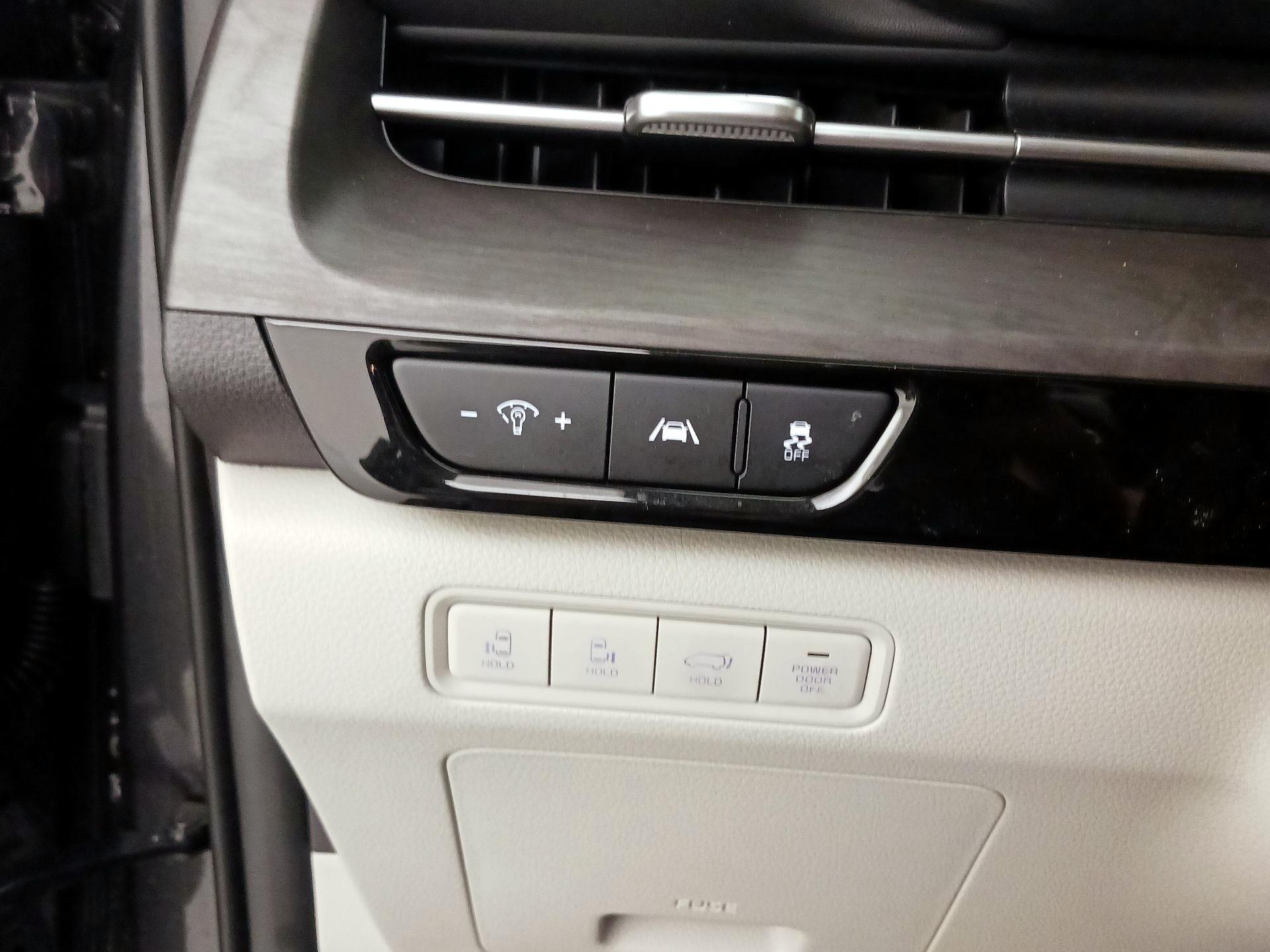 Thumbnail: 2024 Kia Carnival - 13