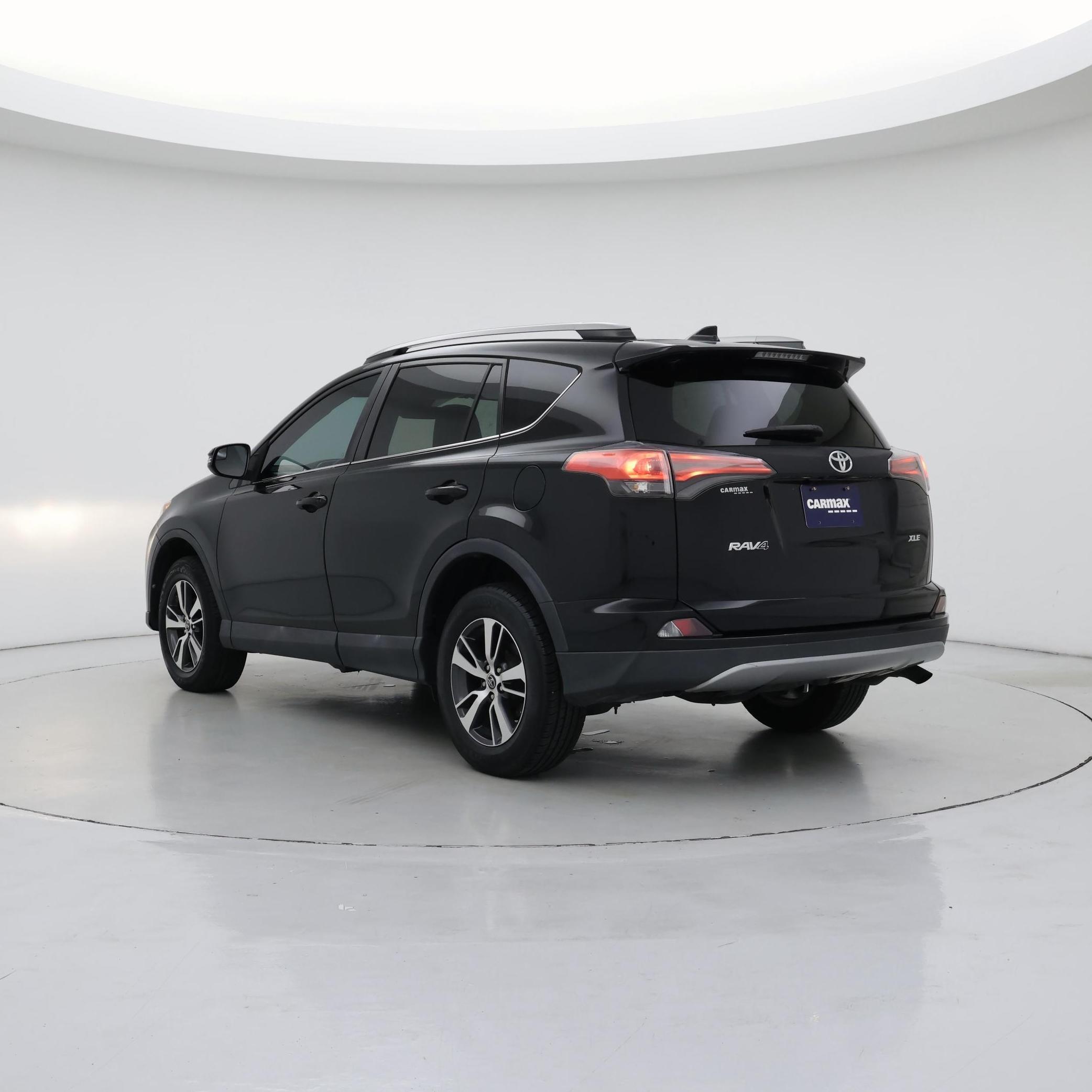 Thumbnail: 2017 Toyota RAV4 - 2