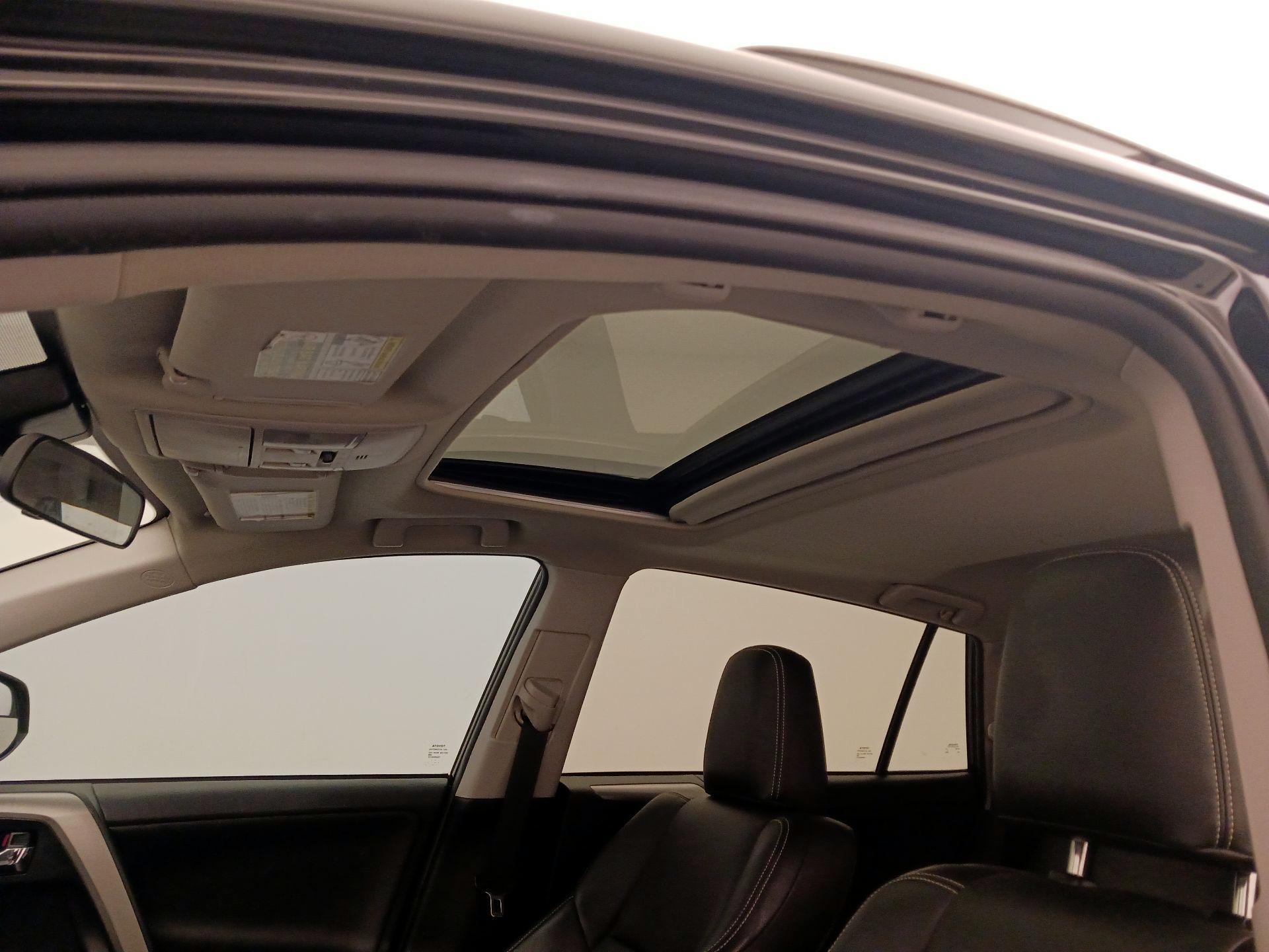 Thumbnail: 2017 Toyota RAV4 - 19