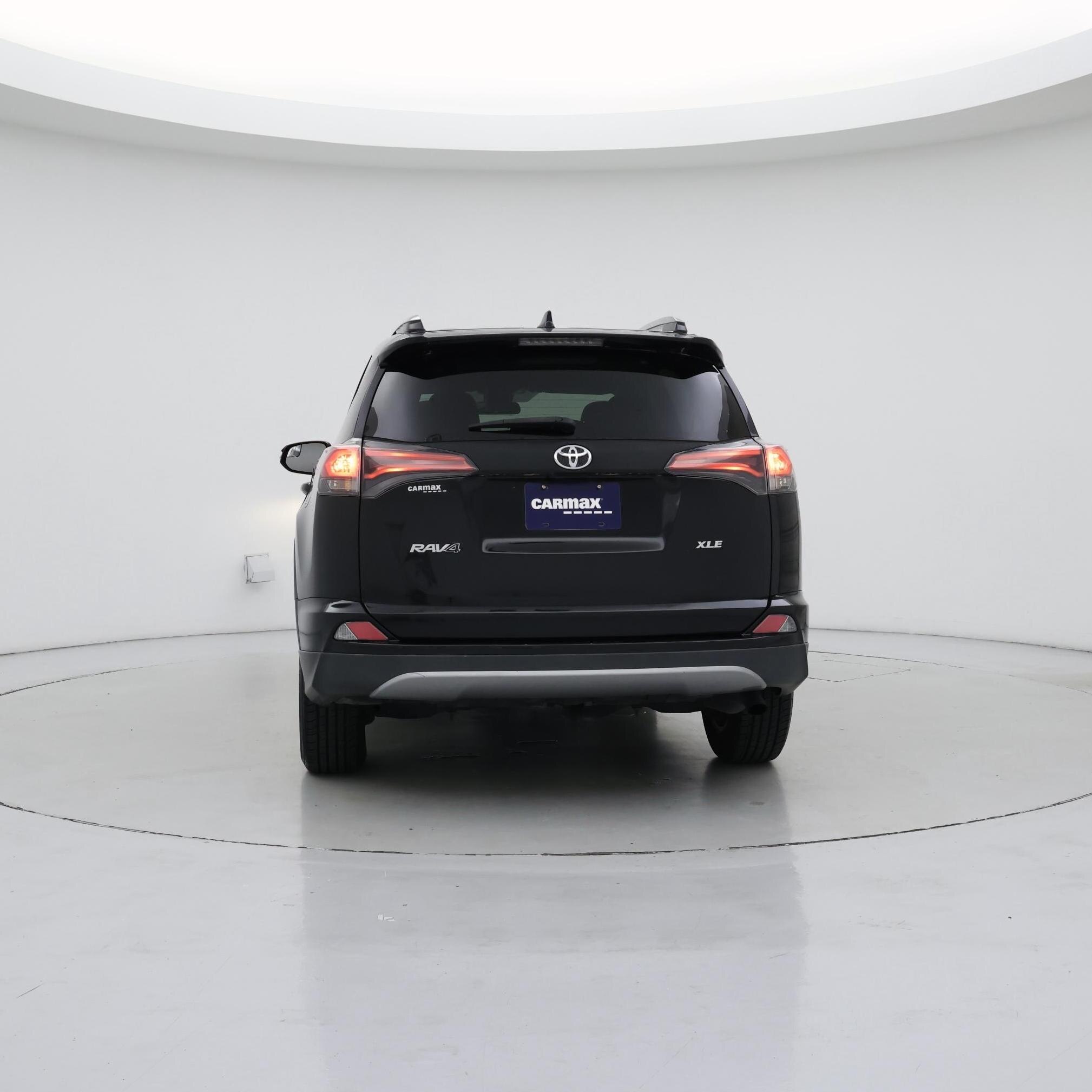 Thumbnail: 2017 Toyota RAV4 - 6