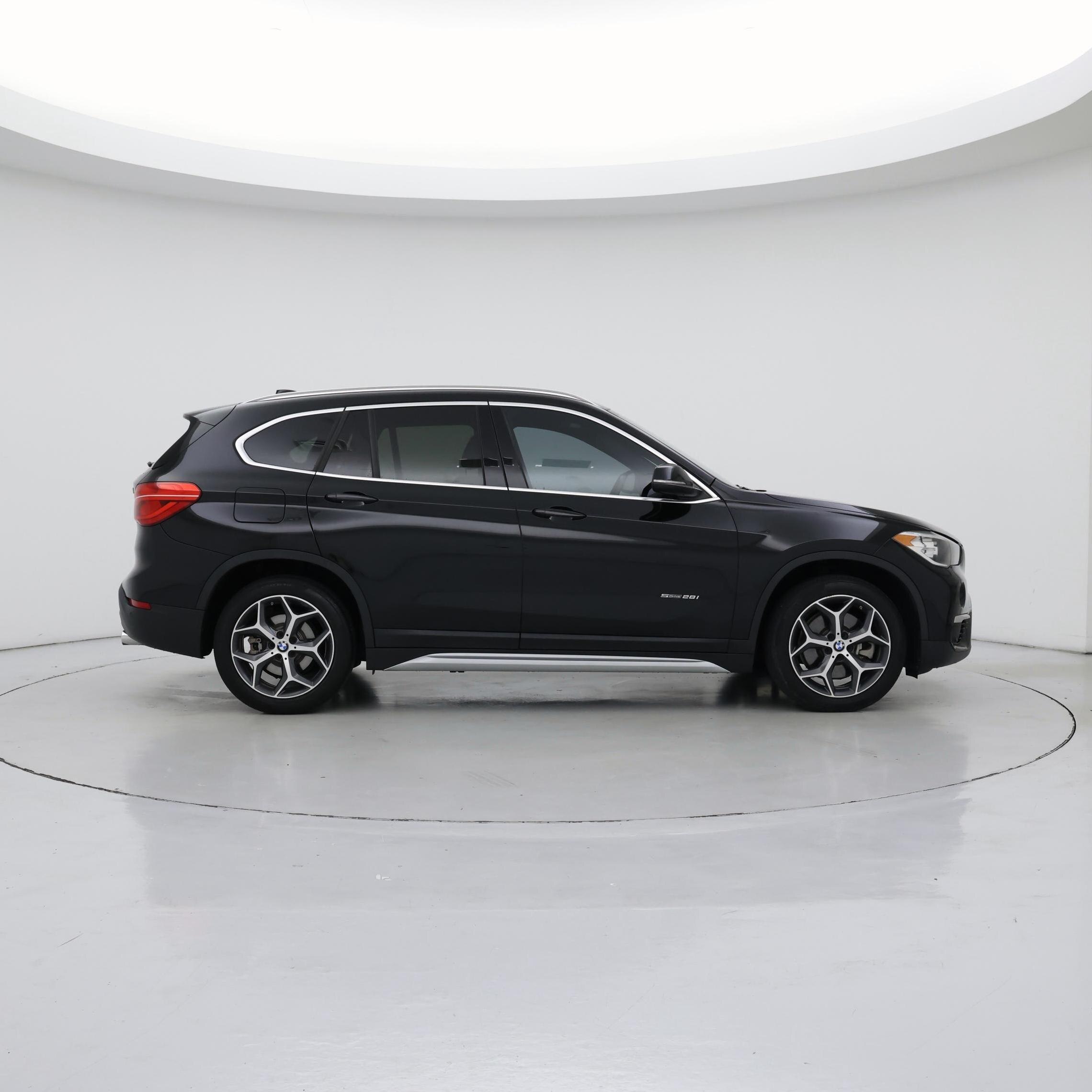 Thumbnail: 2017 BMW X1 - 7