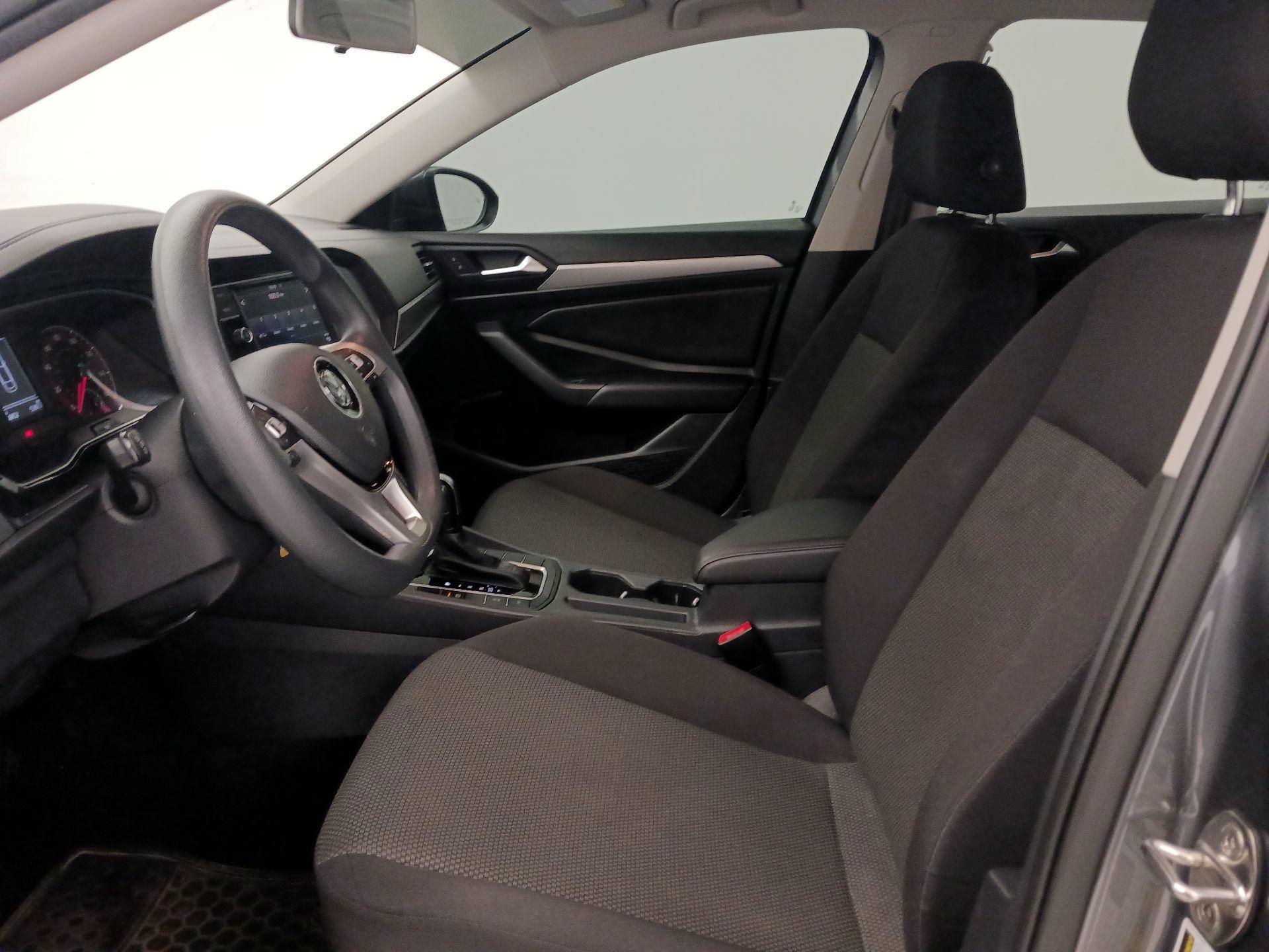 Thumbnail: 2019 Volkswagen Jetta - 11