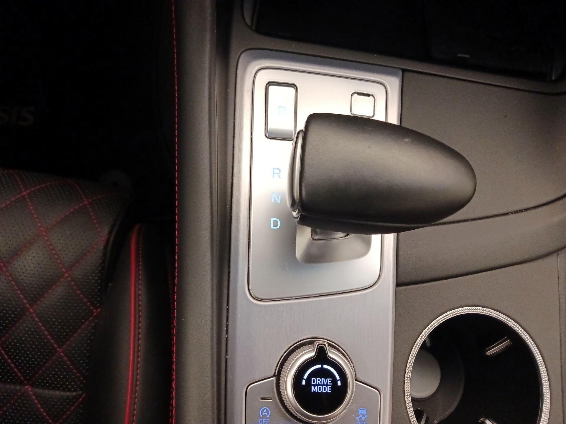 Thumbnail: 2019 Genesis G70 - 16