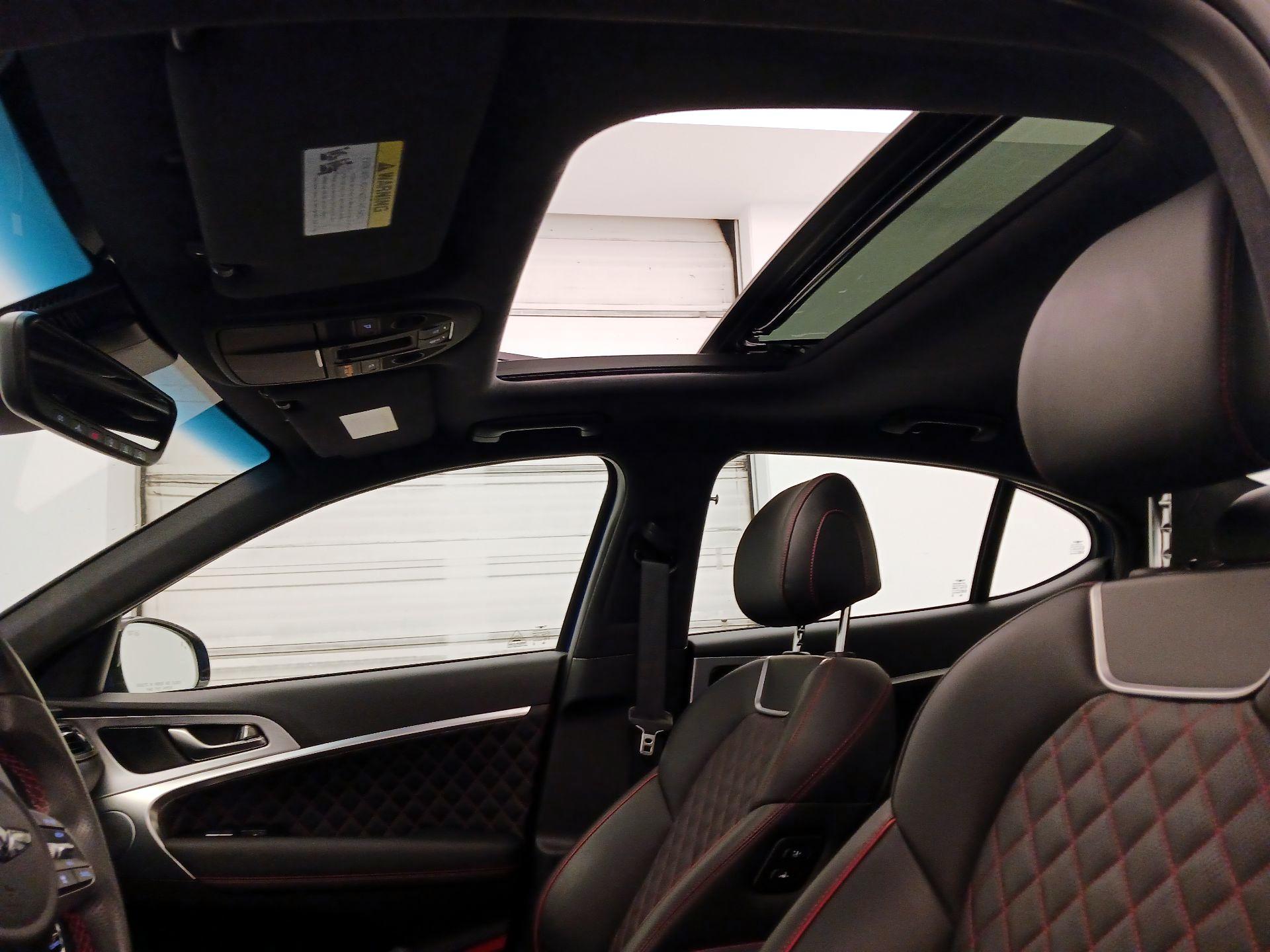 Thumbnail: 2019 Genesis G70 - 18