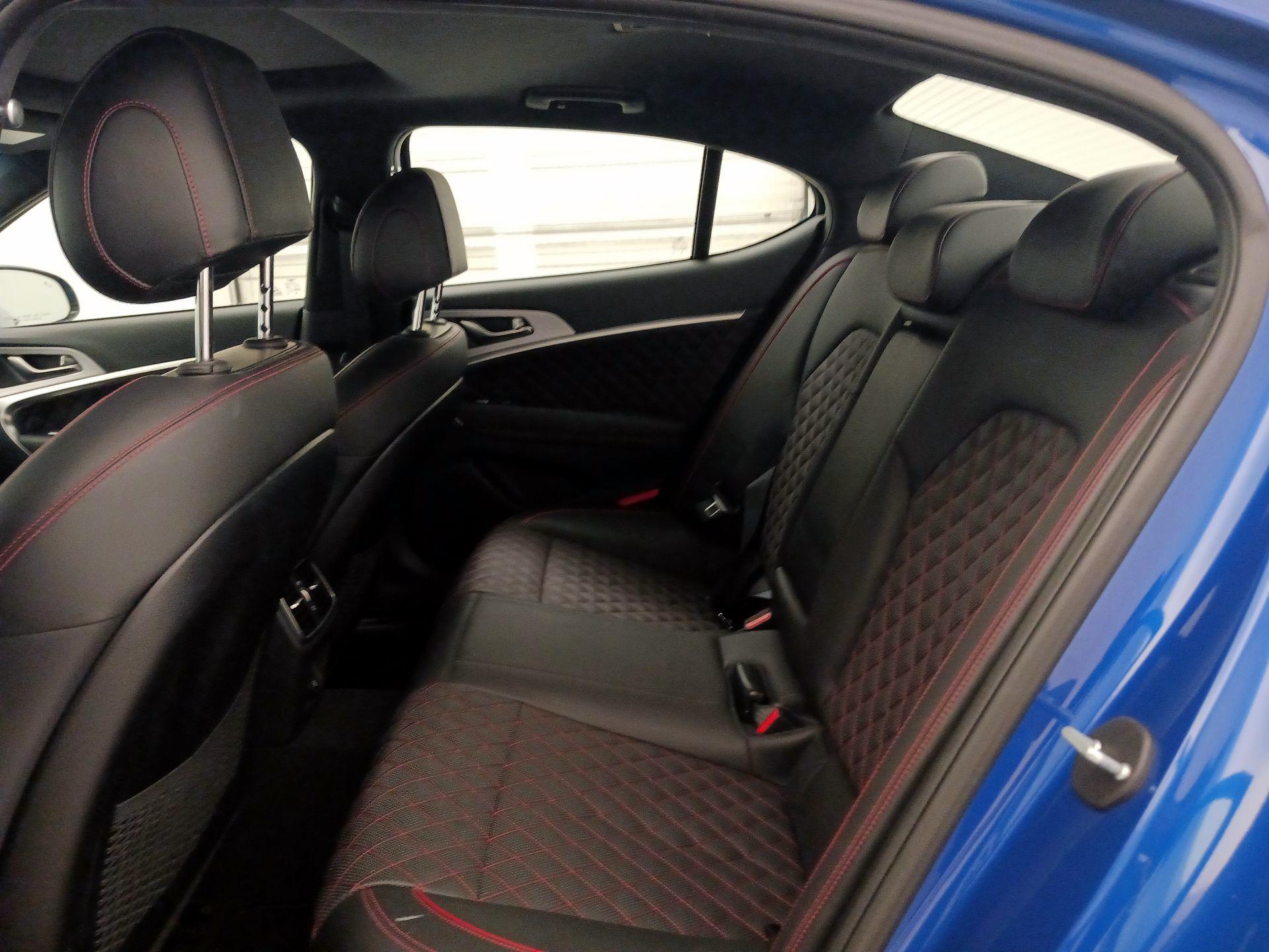 Thumbnail: 2019 Genesis G70 - 19