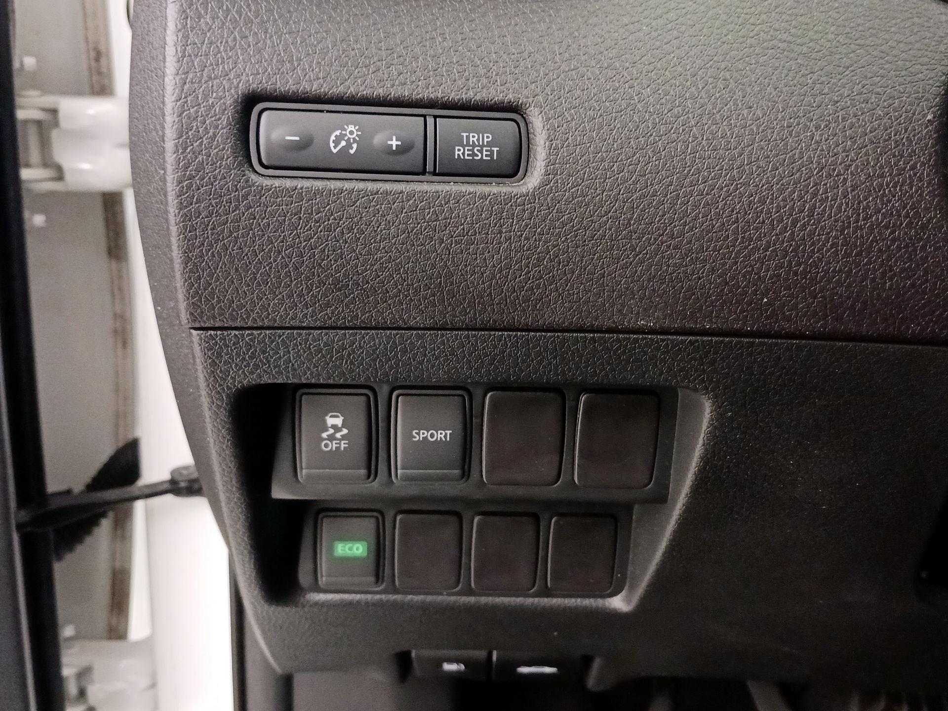 Thumbnail: 2016 Nissan Rogue - 13