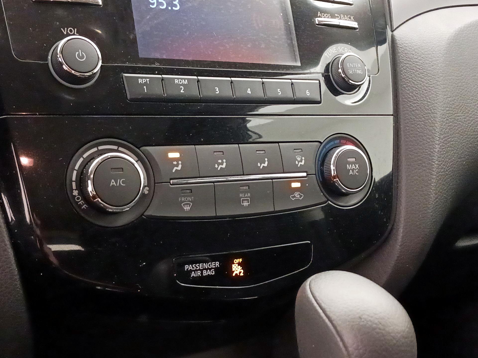 Thumbnail: 2016 Nissan Rogue - 16