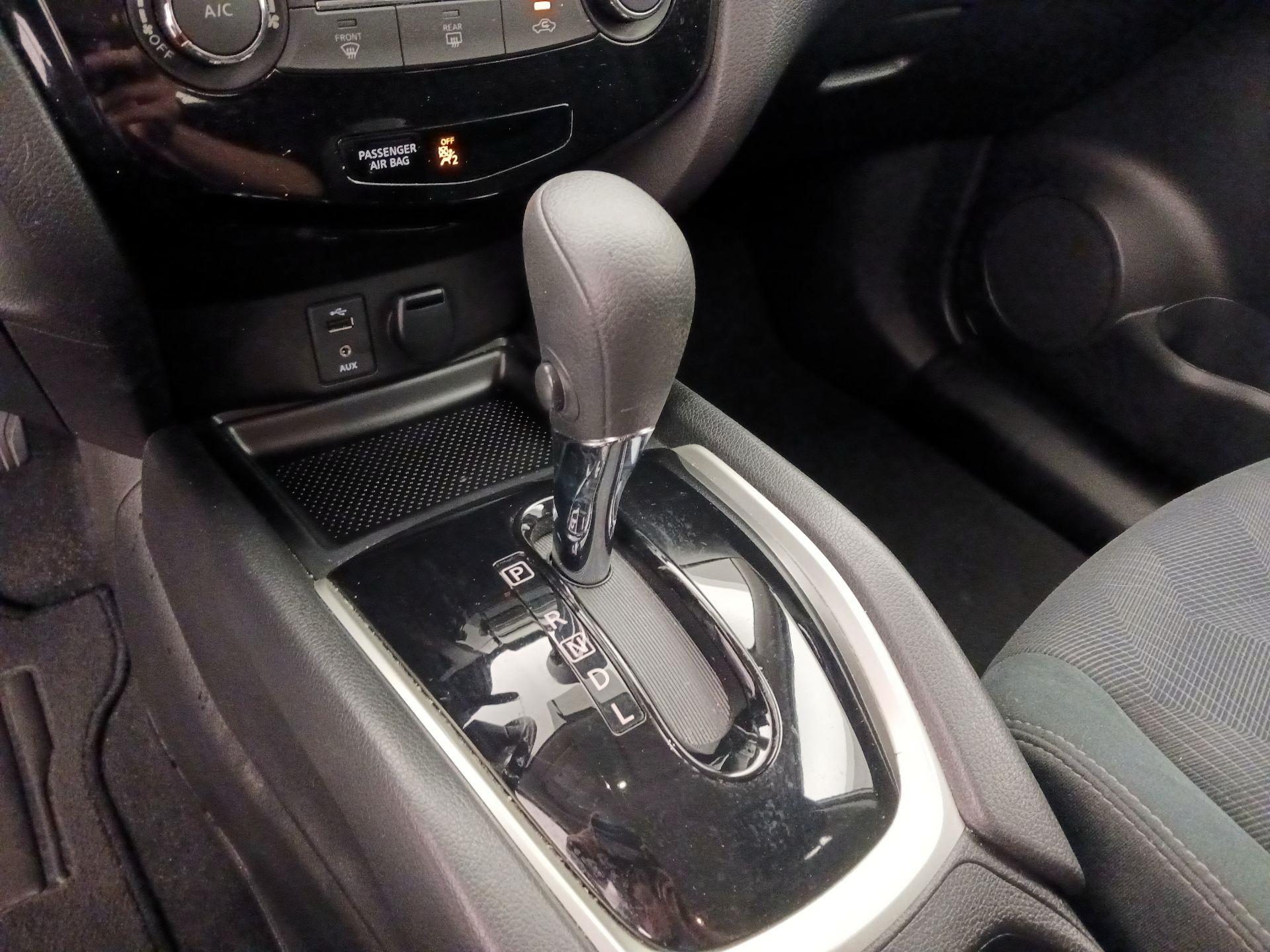 Thumbnail: 2016 Nissan Rogue - 17