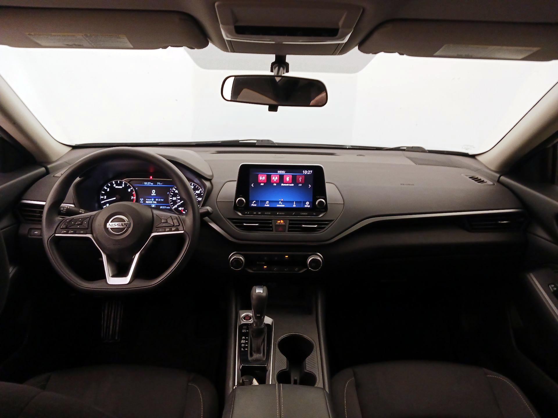 Thumbnail: 2020 Nissan Altima - 9