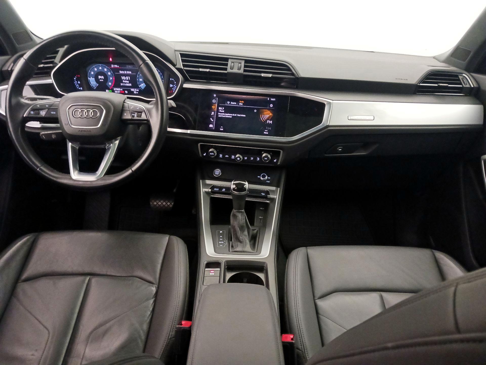 Thumbnail: 2020 Audi Q3 - 9