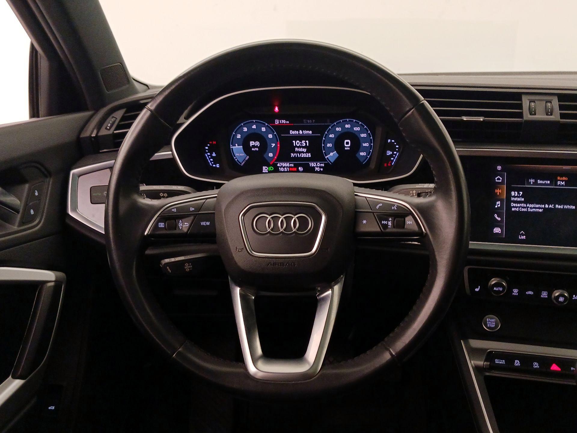 Thumbnail: 2020 Audi Q3 - 10