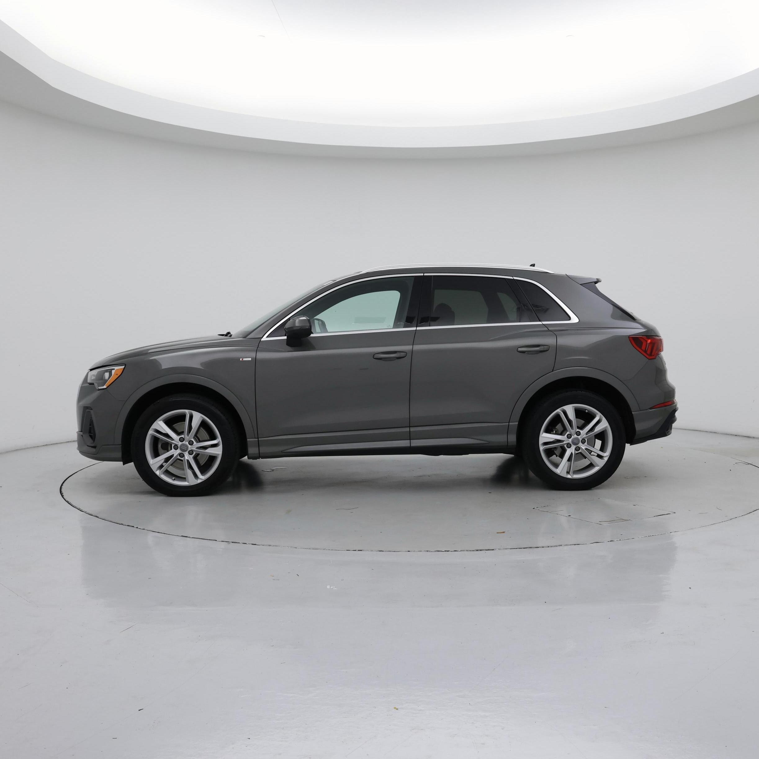 Thumbnail: 2020 Audi Q3 - 3