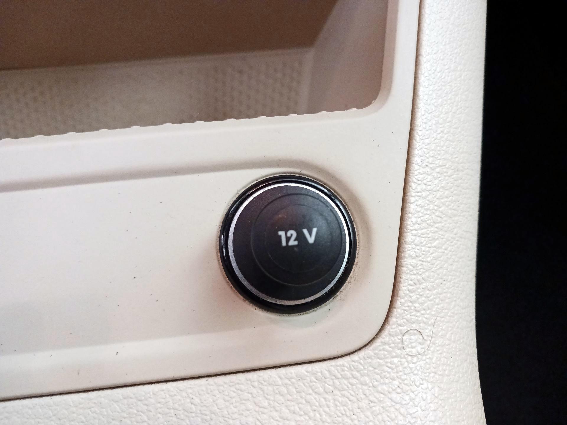Thumbnail: 2014 Volkswagen Tiguan - 19