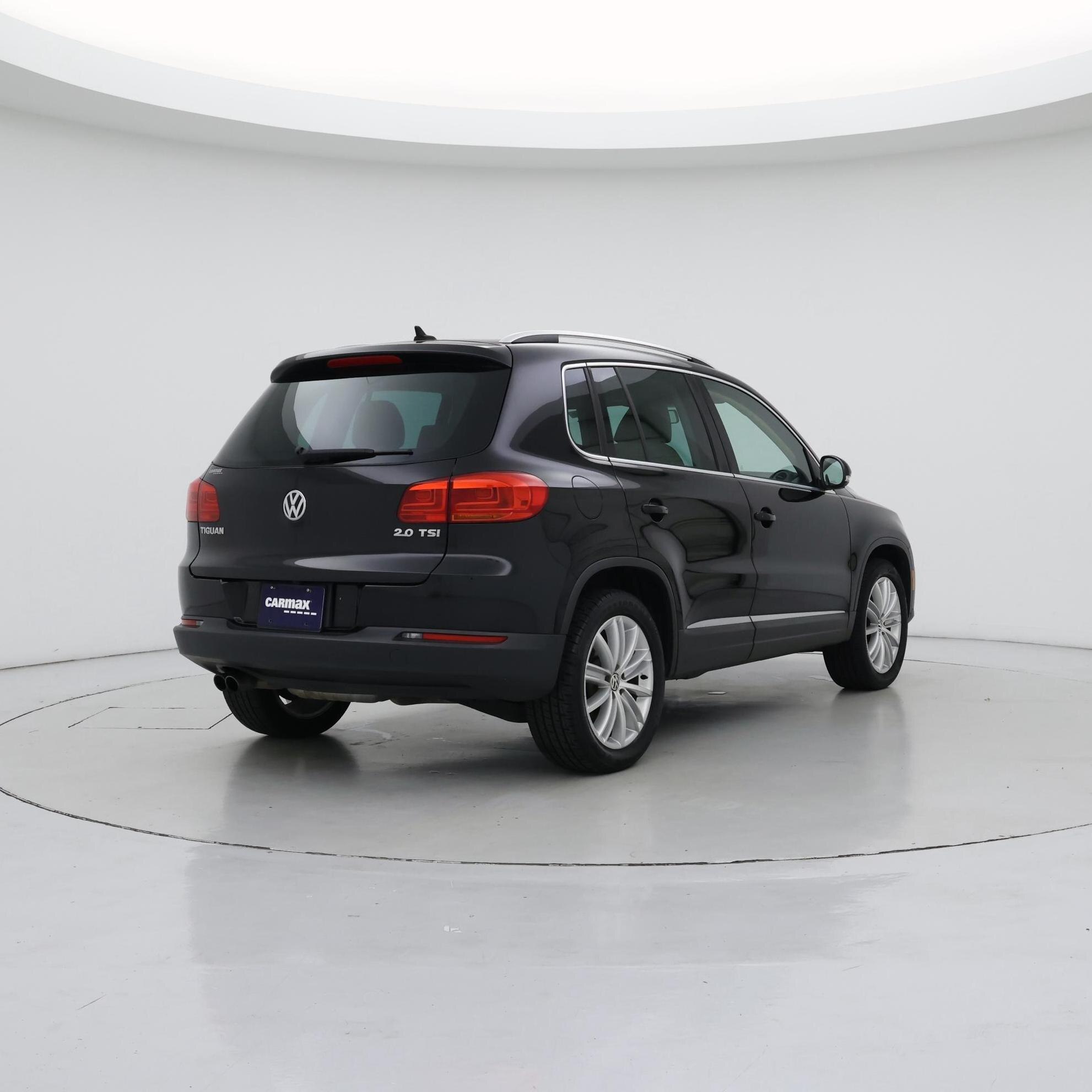 Thumbnail: 2014 Volkswagen Tiguan - 8
