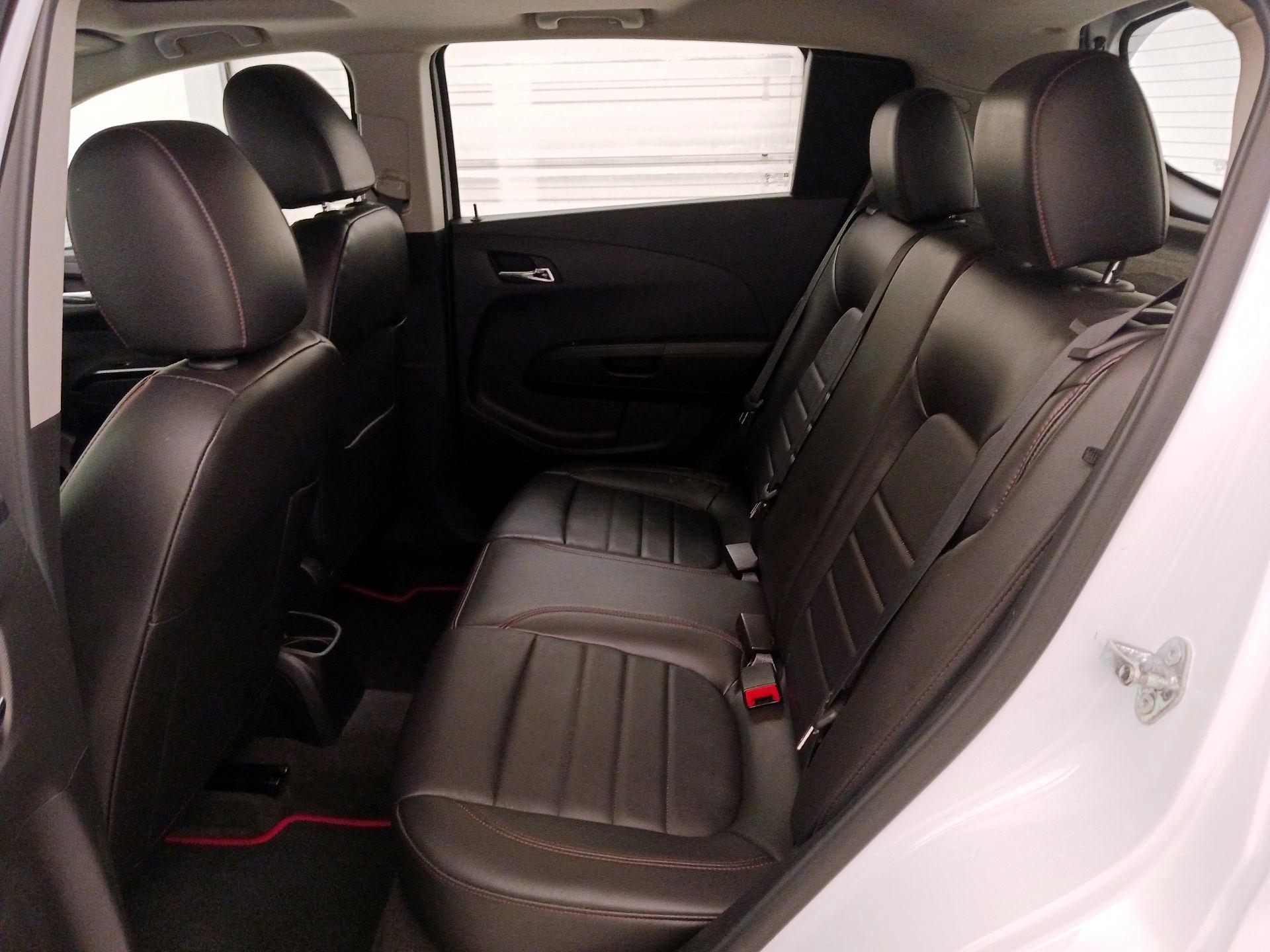 Thumbnail: 2015 Chevrolet Sonic - 17