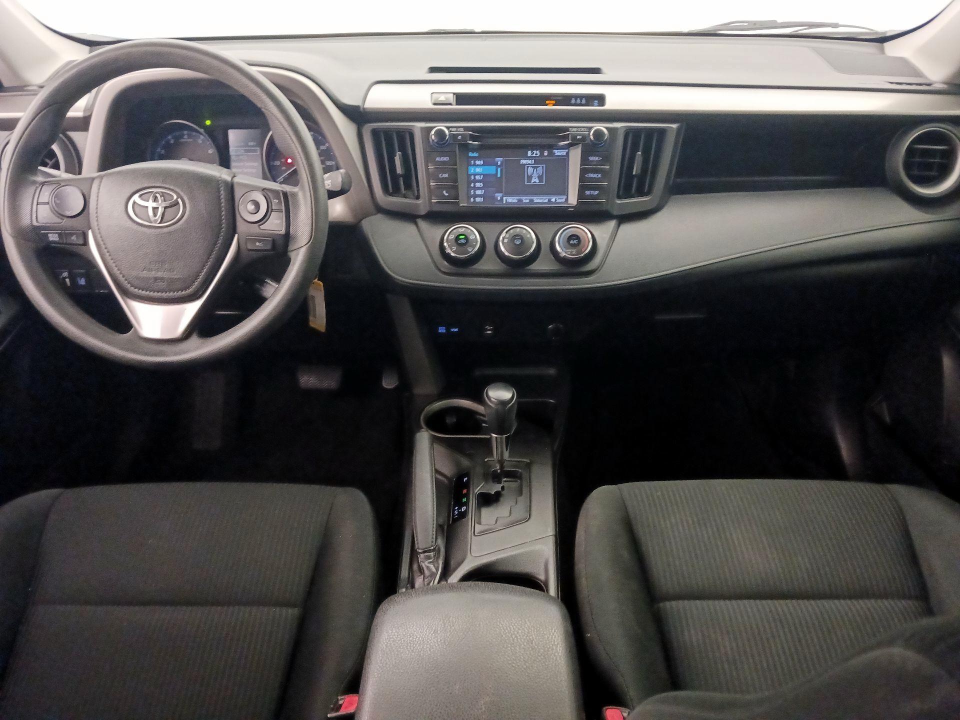 Thumbnail: 2018 Toyota RAV4 - 9
