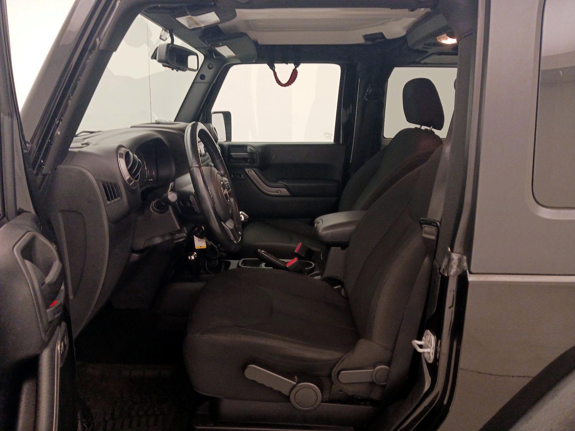 Thumbnail: 2018 Jeep Wrangler - 11