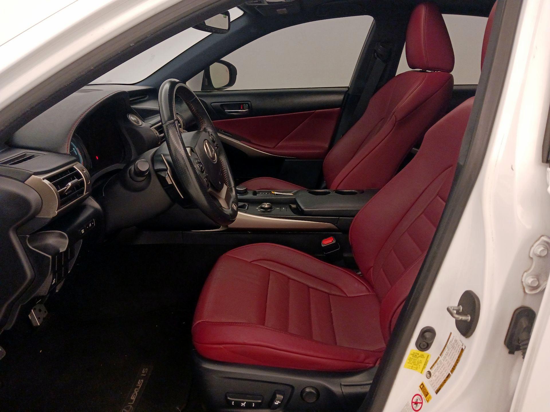 Thumbnail: 2015 Lexus IS - 11