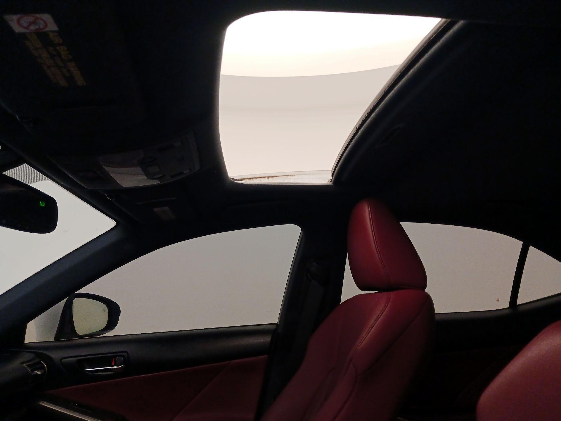 Thumbnail: 2015 Lexus IS - 19