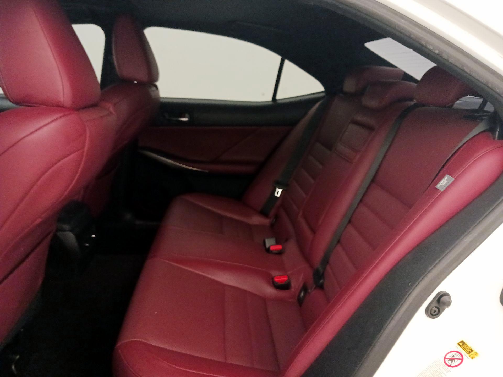 Thumbnail: 2015 Lexus IS - 20