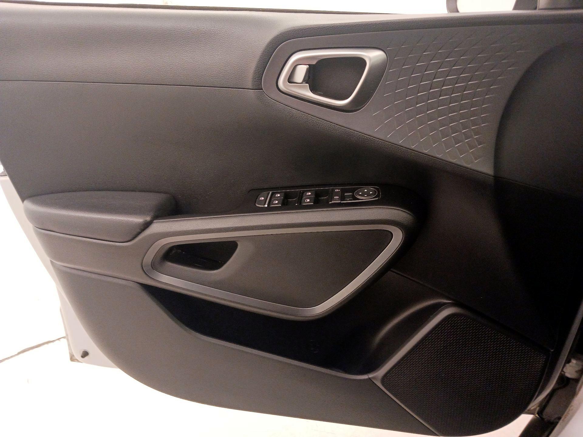 Thumbnail: 2021 Kia Soul - 12