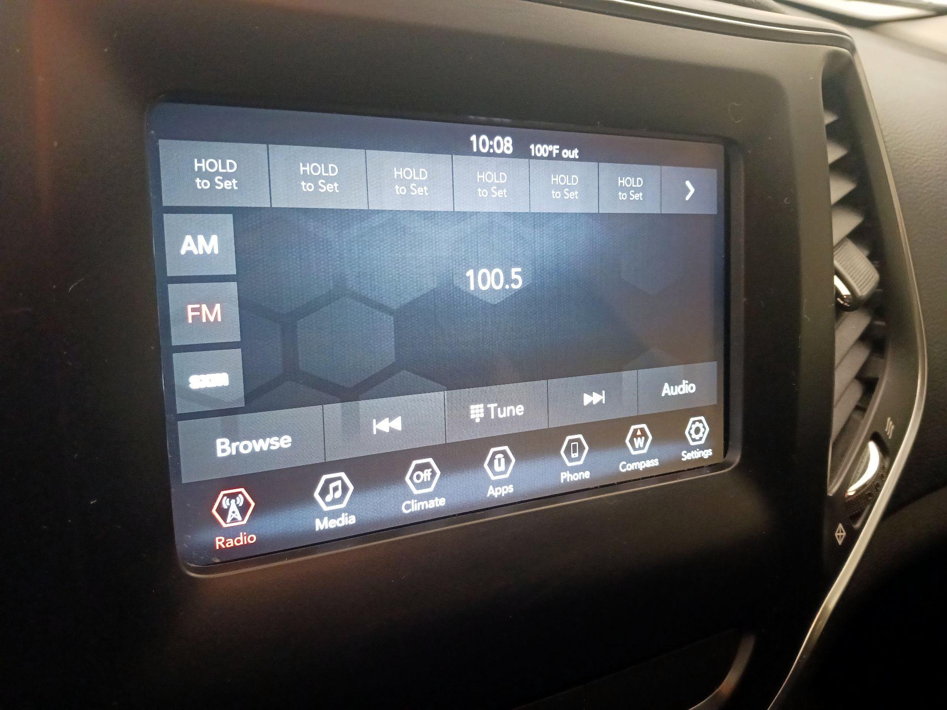 Thumbnail: 2020 Jeep Cherokee - 13
