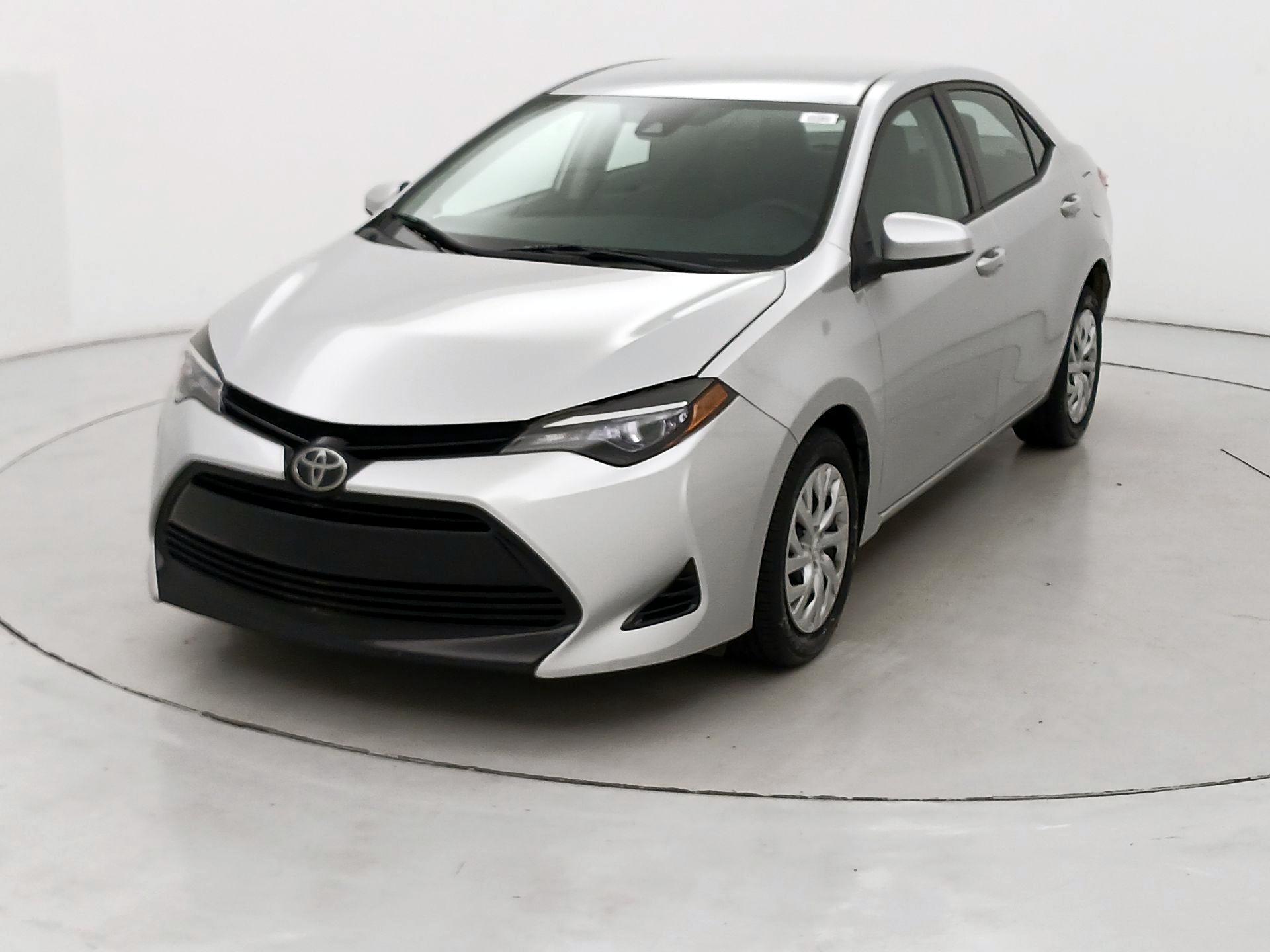 Thumbnail: 2018 Toyota Corolla - 3