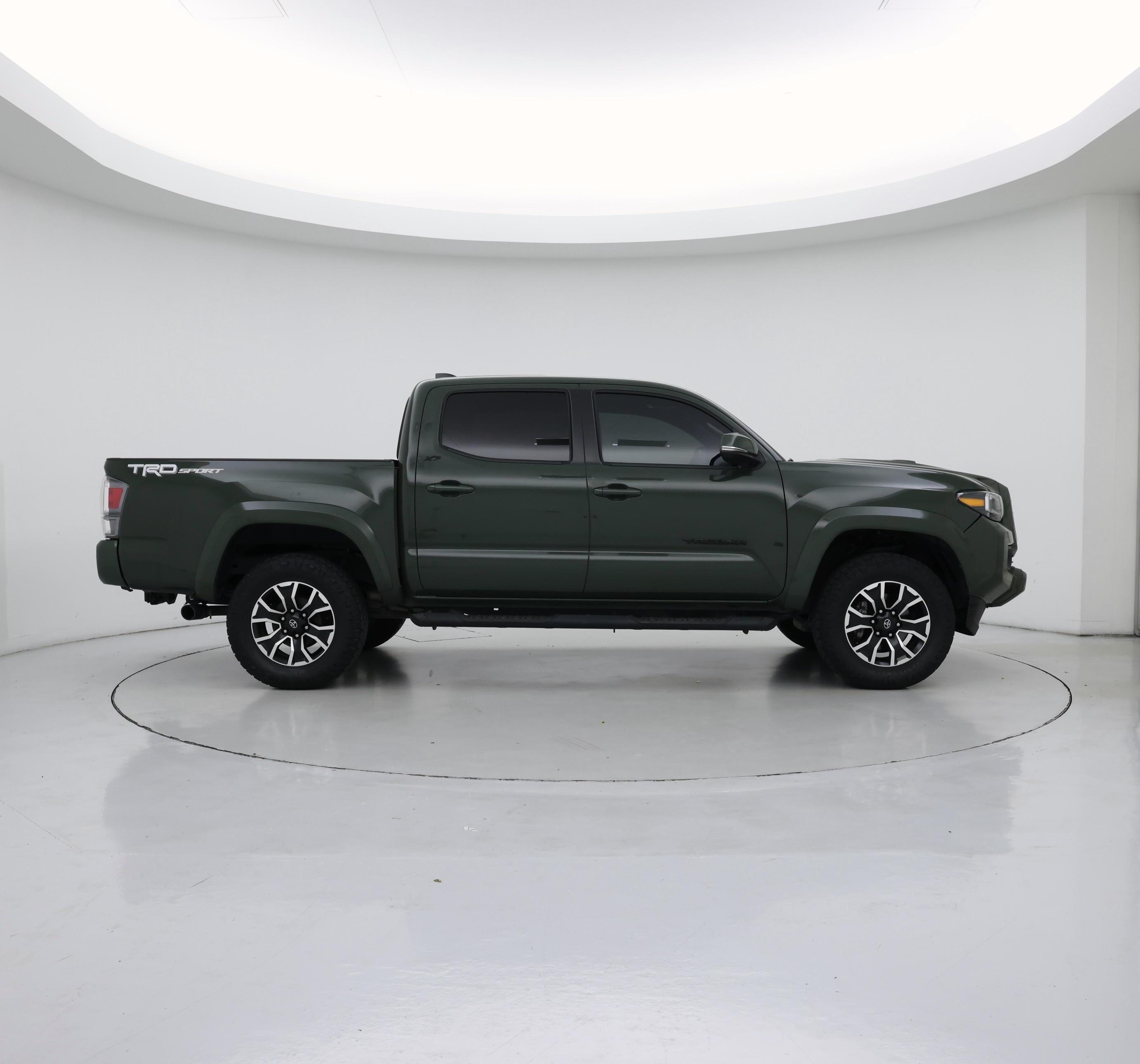 Thumbnail: 2021 Toyota Tacoma - 7