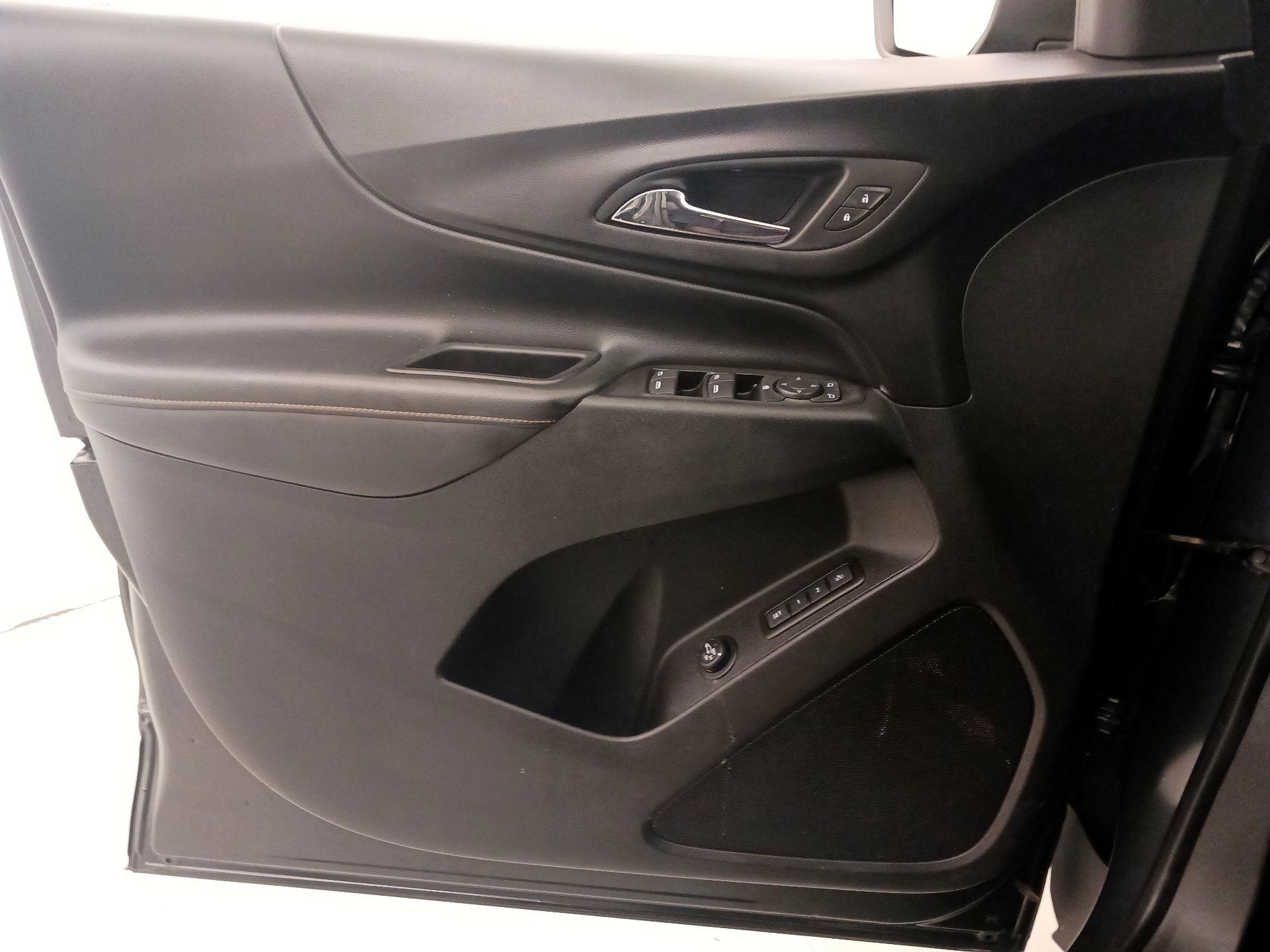 Thumbnail: 2019 Chevrolet Equinox - 12