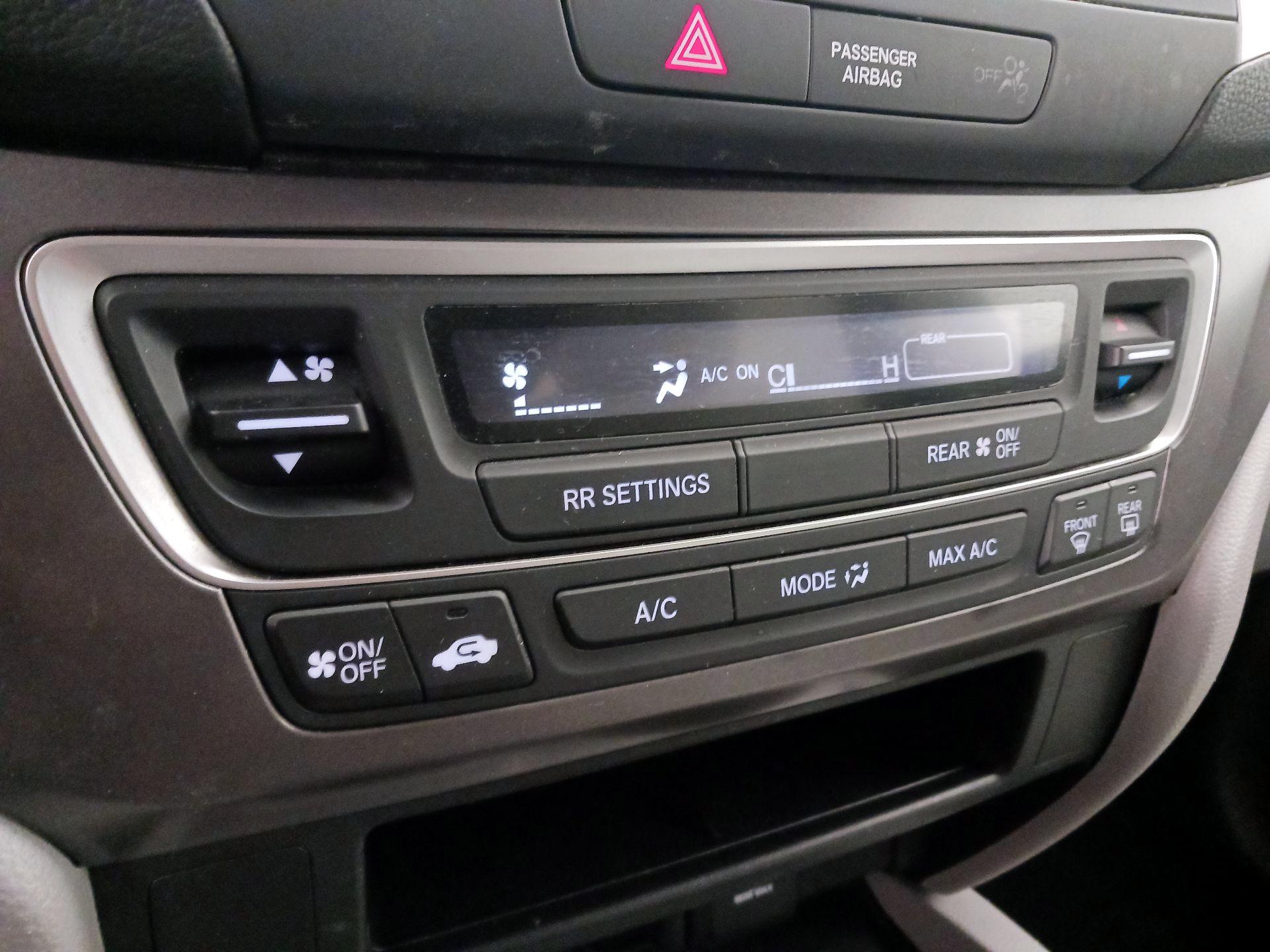 Thumbnail: 2016 Honda Pilot - 16