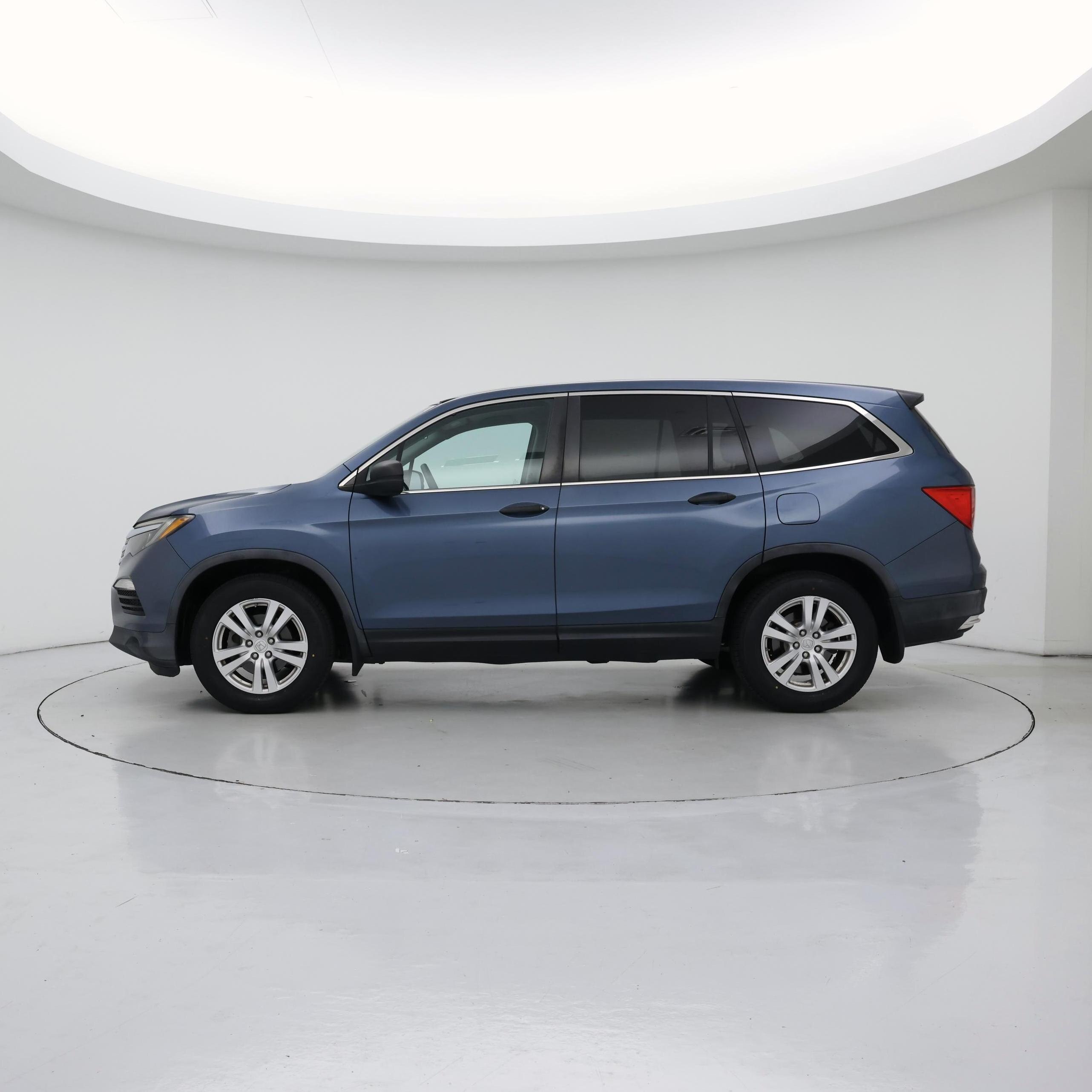 Thumbnail: 2016 Honda Pilot - 3