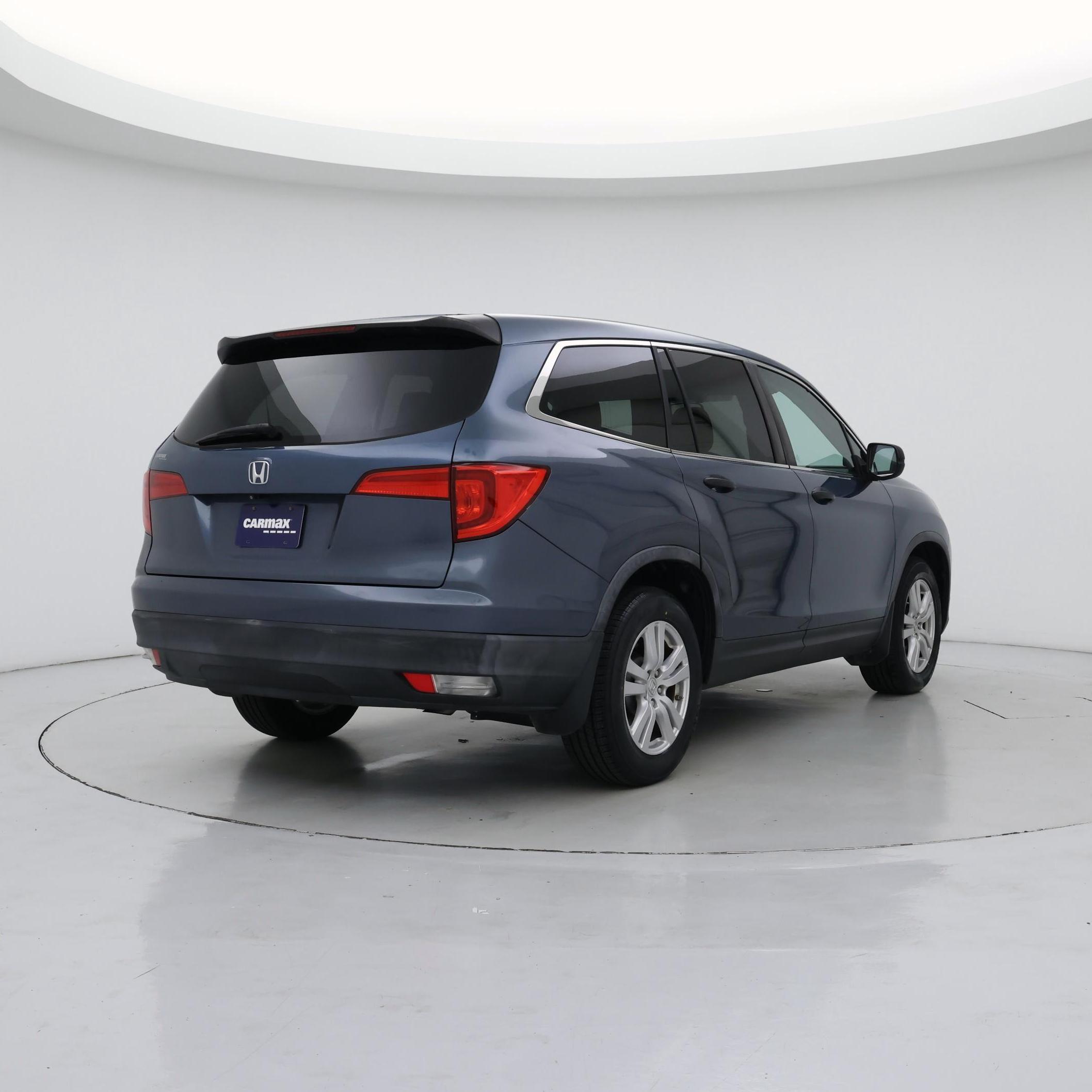 Thumbnail: 2016 Honda Pilot - 8