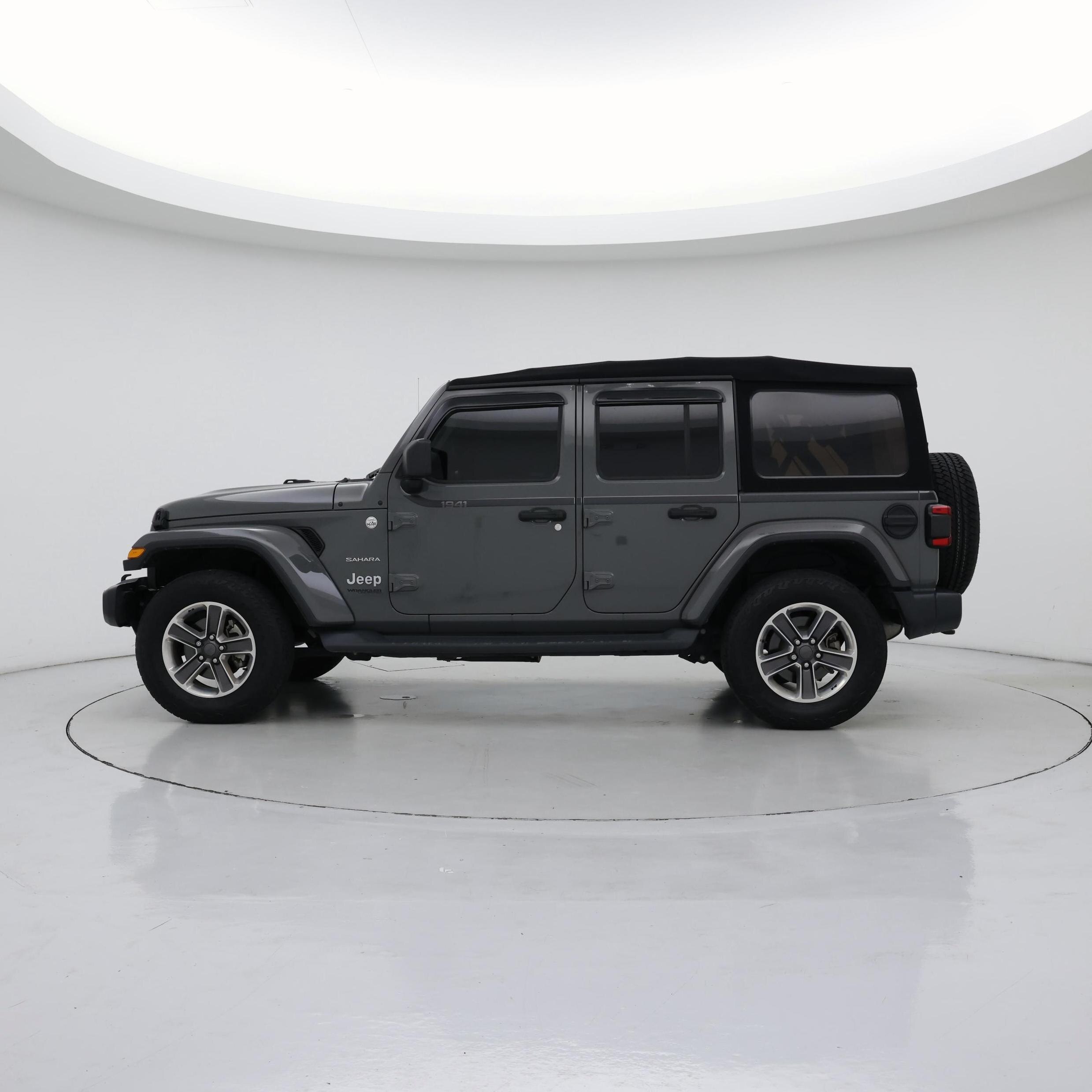 Thumbnail: 2019 Jeep Wrangler - 3