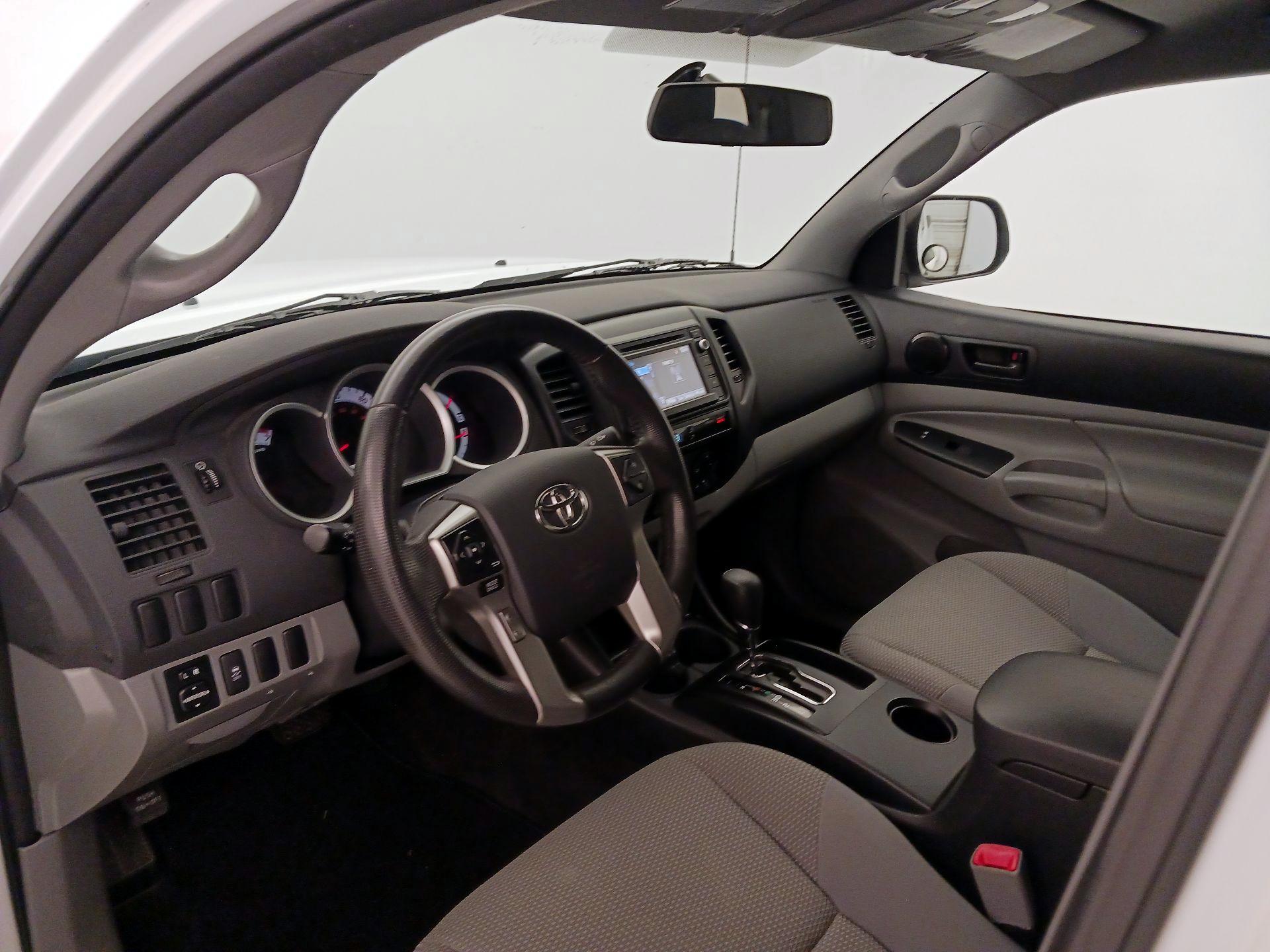 Thumbnail: 2014 Toyota Tacoma - 9
