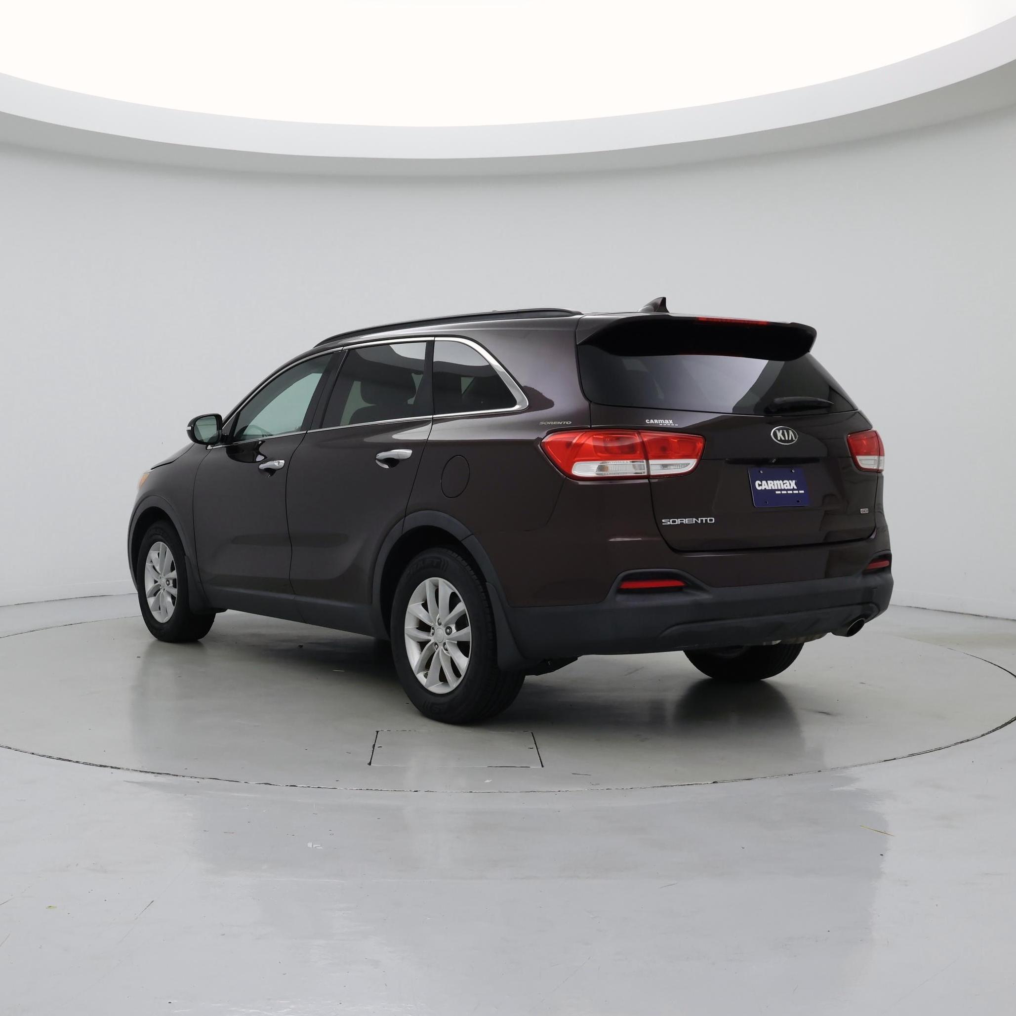 Thumbnail: 2016 Kia Sorento - 2