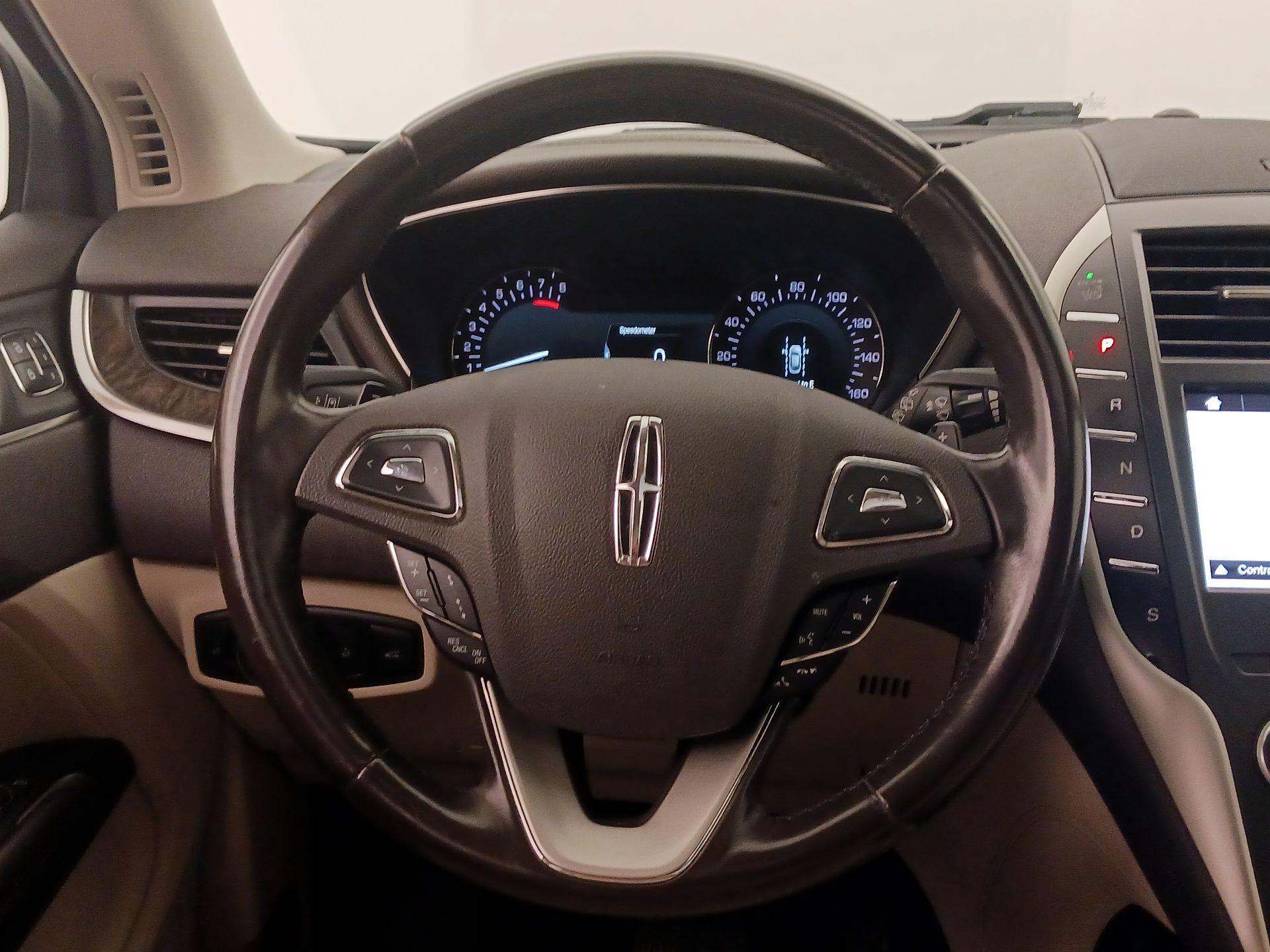 Thumbnail: 2019 Lincoln MKC - 10