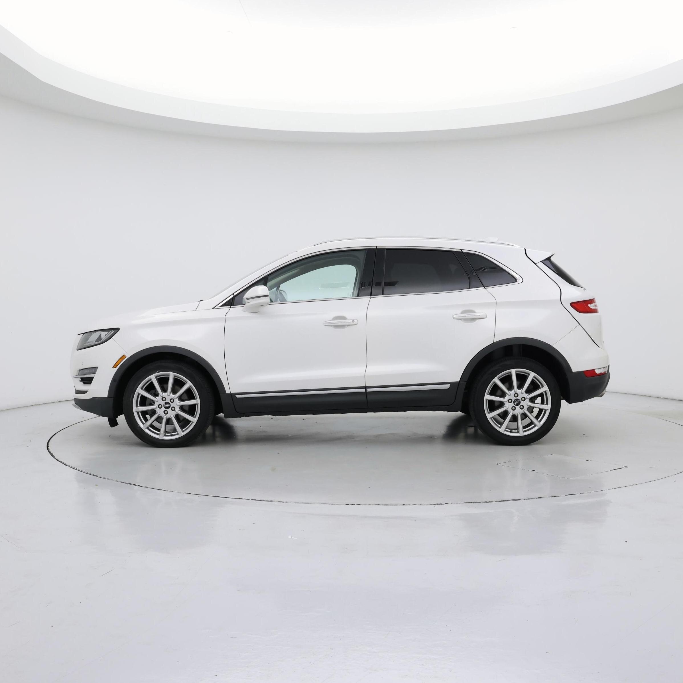 Thumbnail: 2019 Lincoln MKC - 3