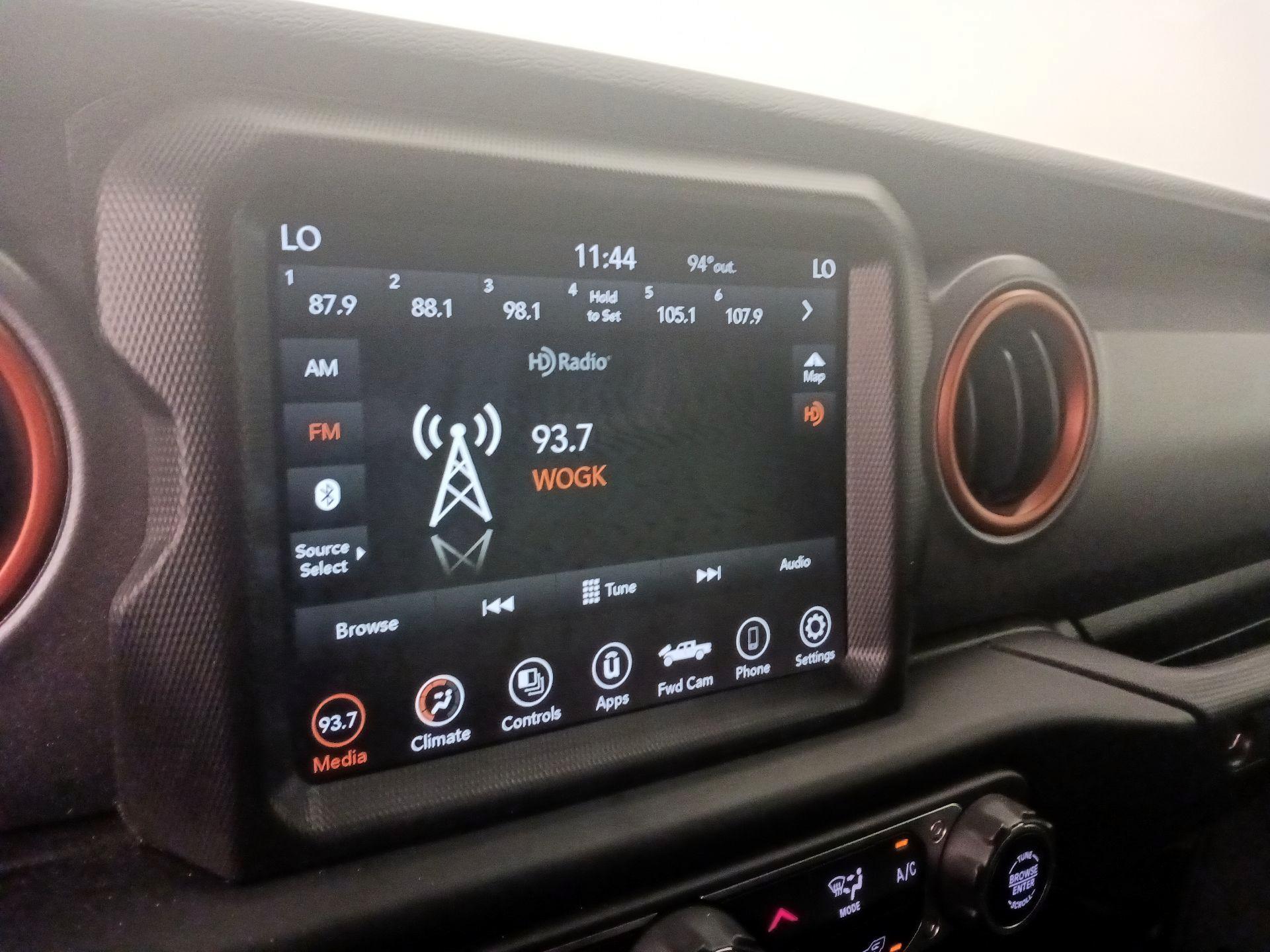 Thumbnail: 2021 Jeep Gladiator - 16