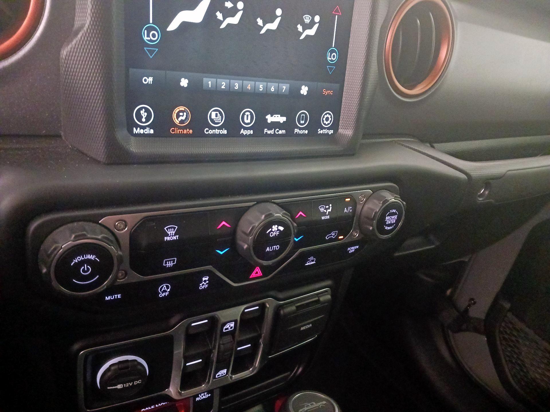 Thumbnail: 2021 Jeep Gladiator - 17