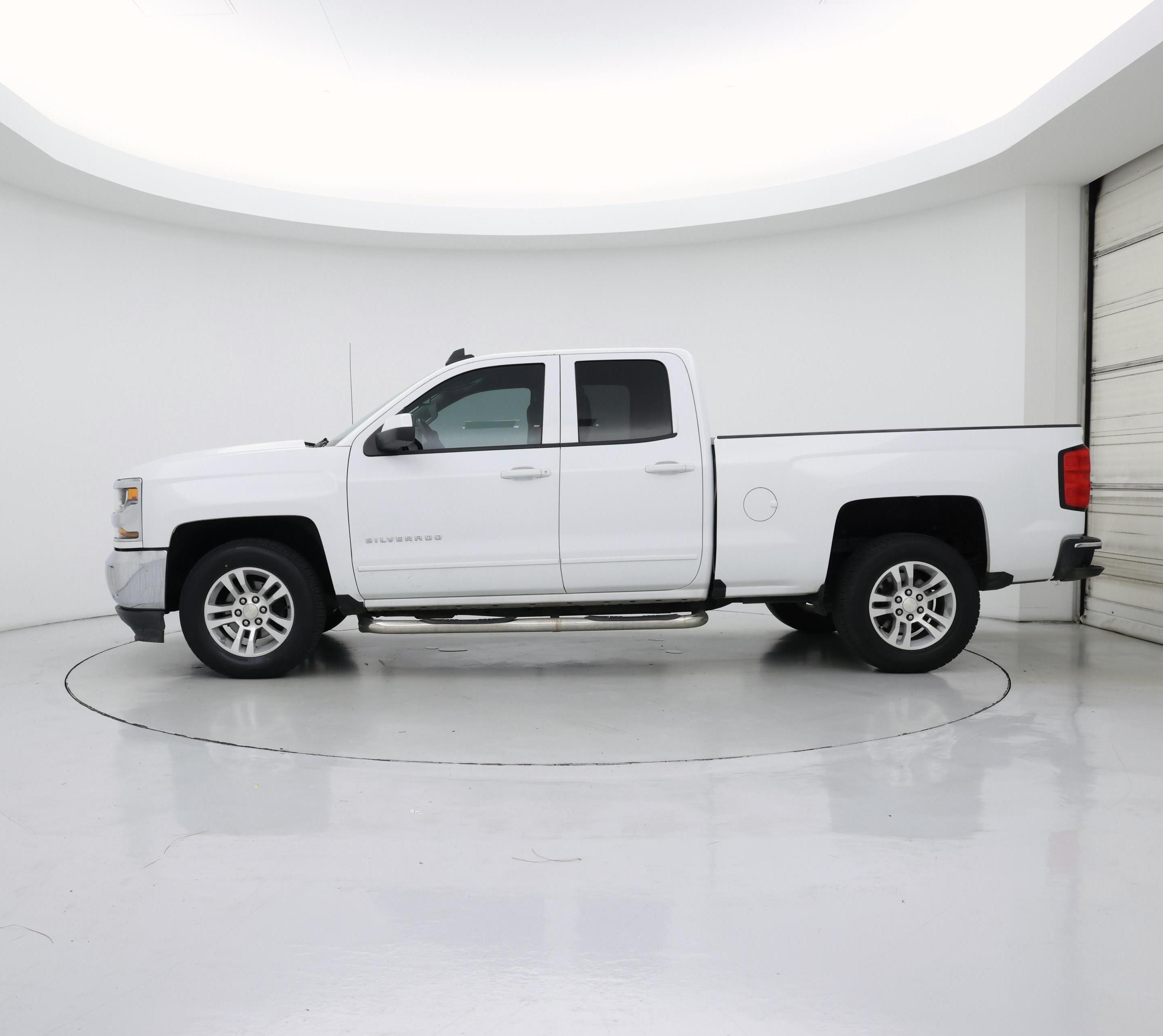 Thumbnail: 2017 Chevrolet Silverado 1500 - 3