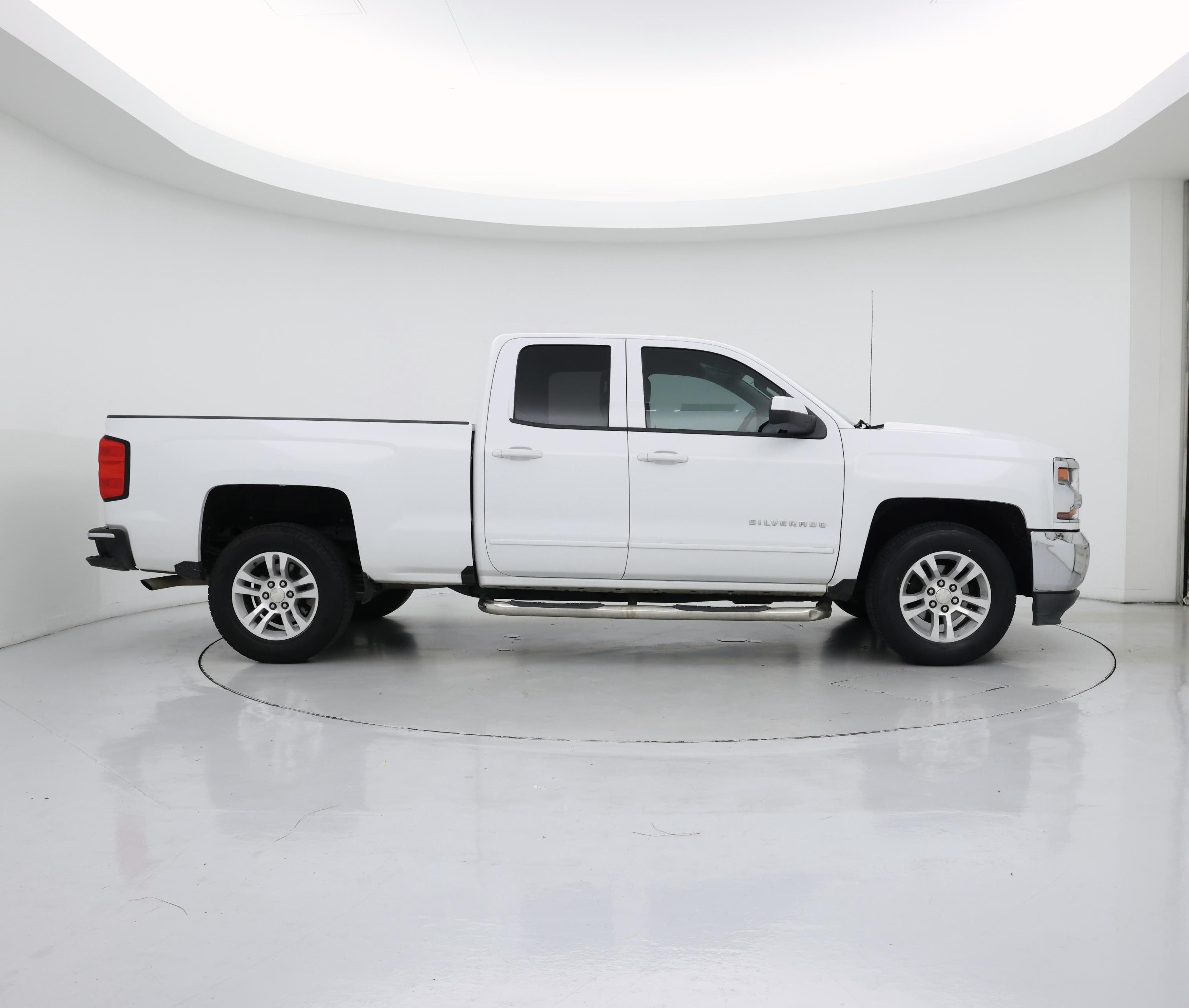Thumbnail: 2017 Chevrolet Silverado 1500 - 7